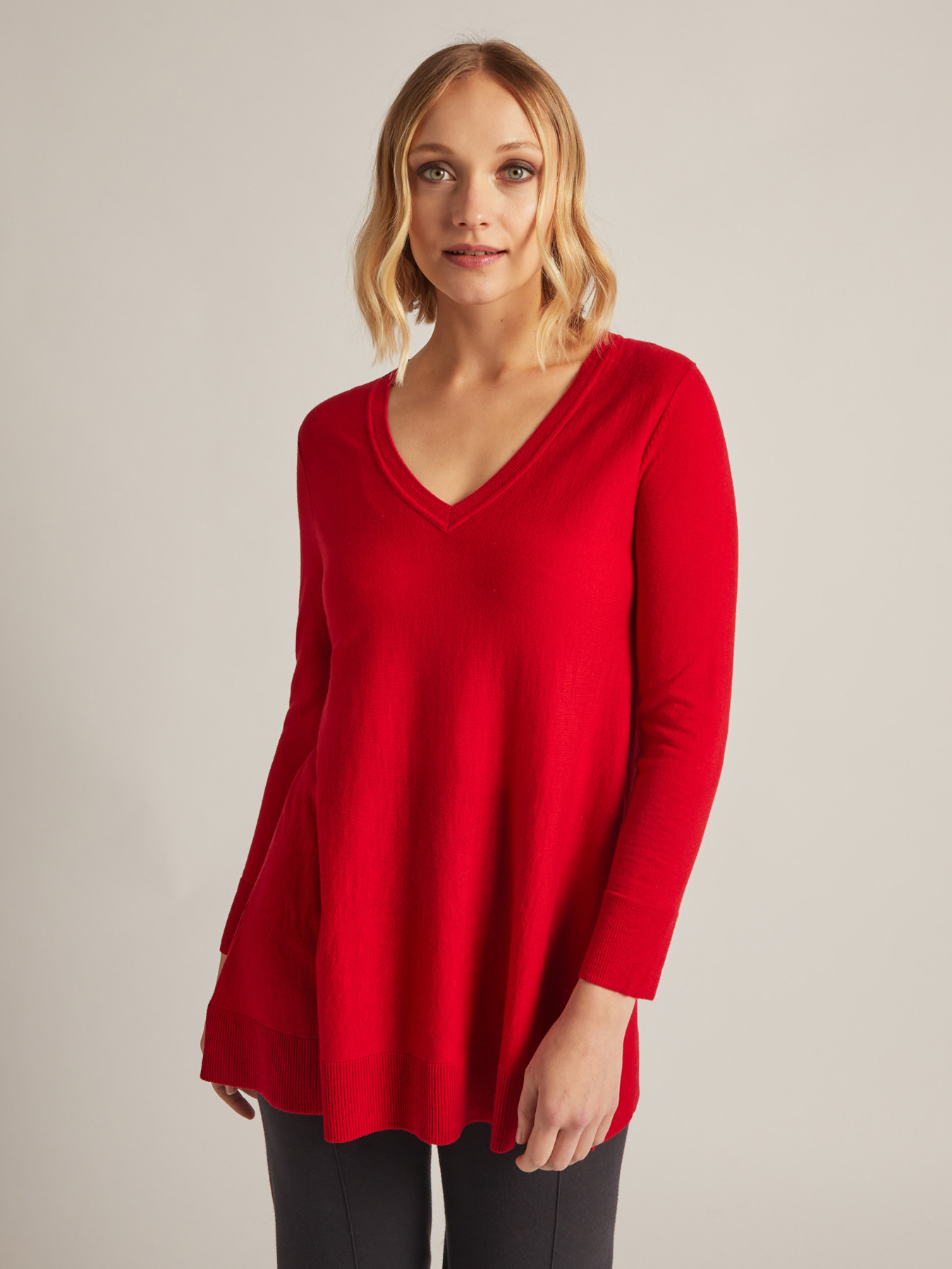 Jersey con escote de pico image number 2