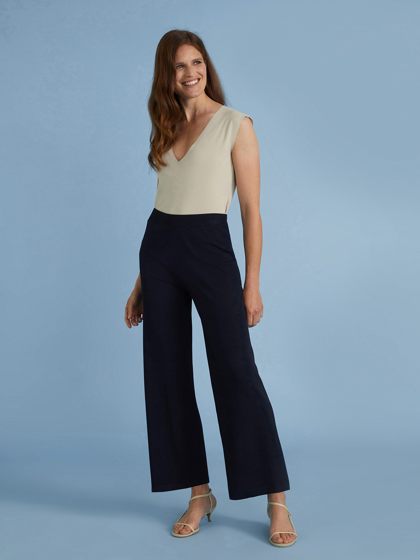 PANTALON TRICOT EN CR&Ecirc;PE DE VISCOSE image number 2