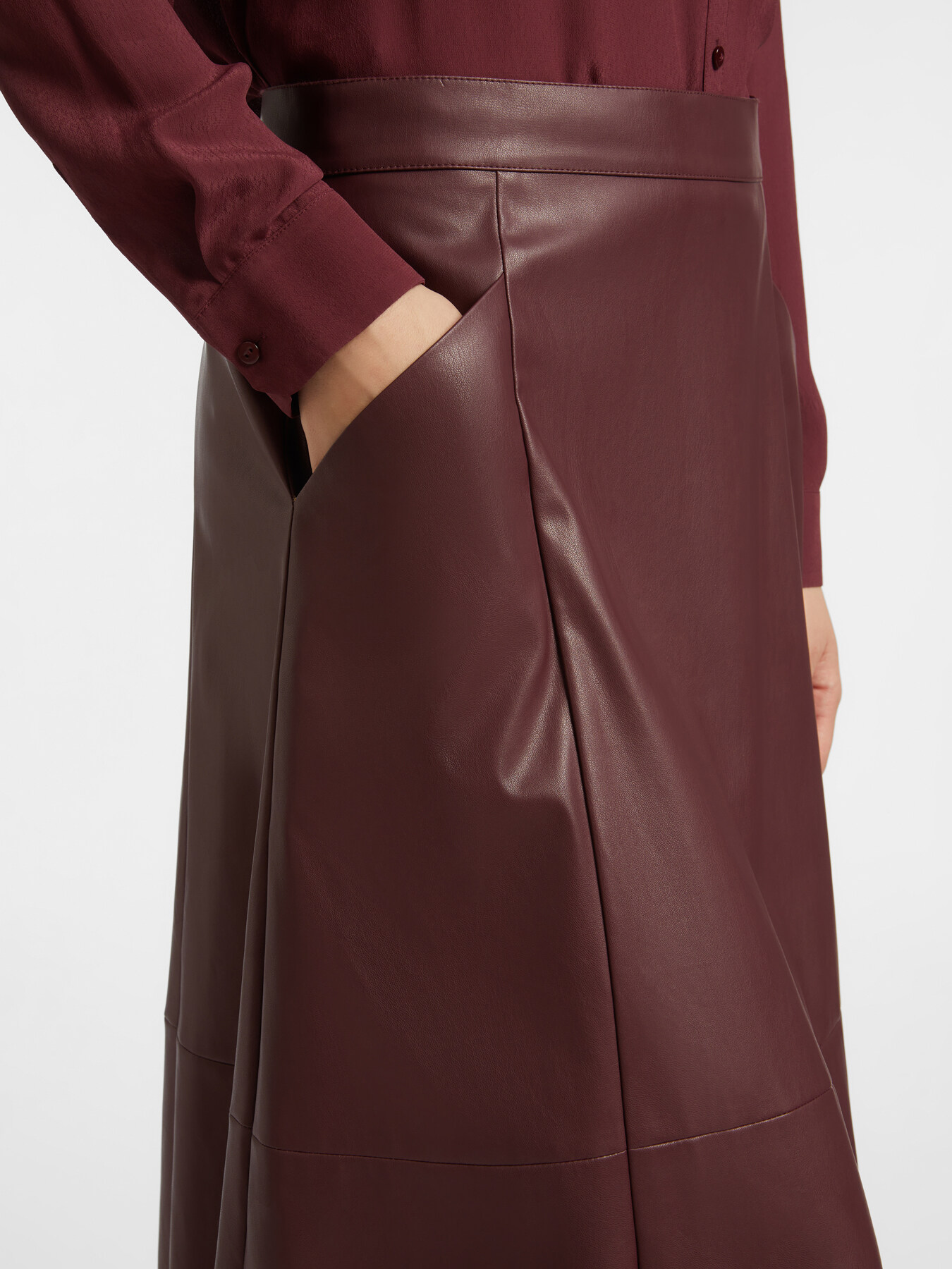 Flared skirt with cuts image number 3