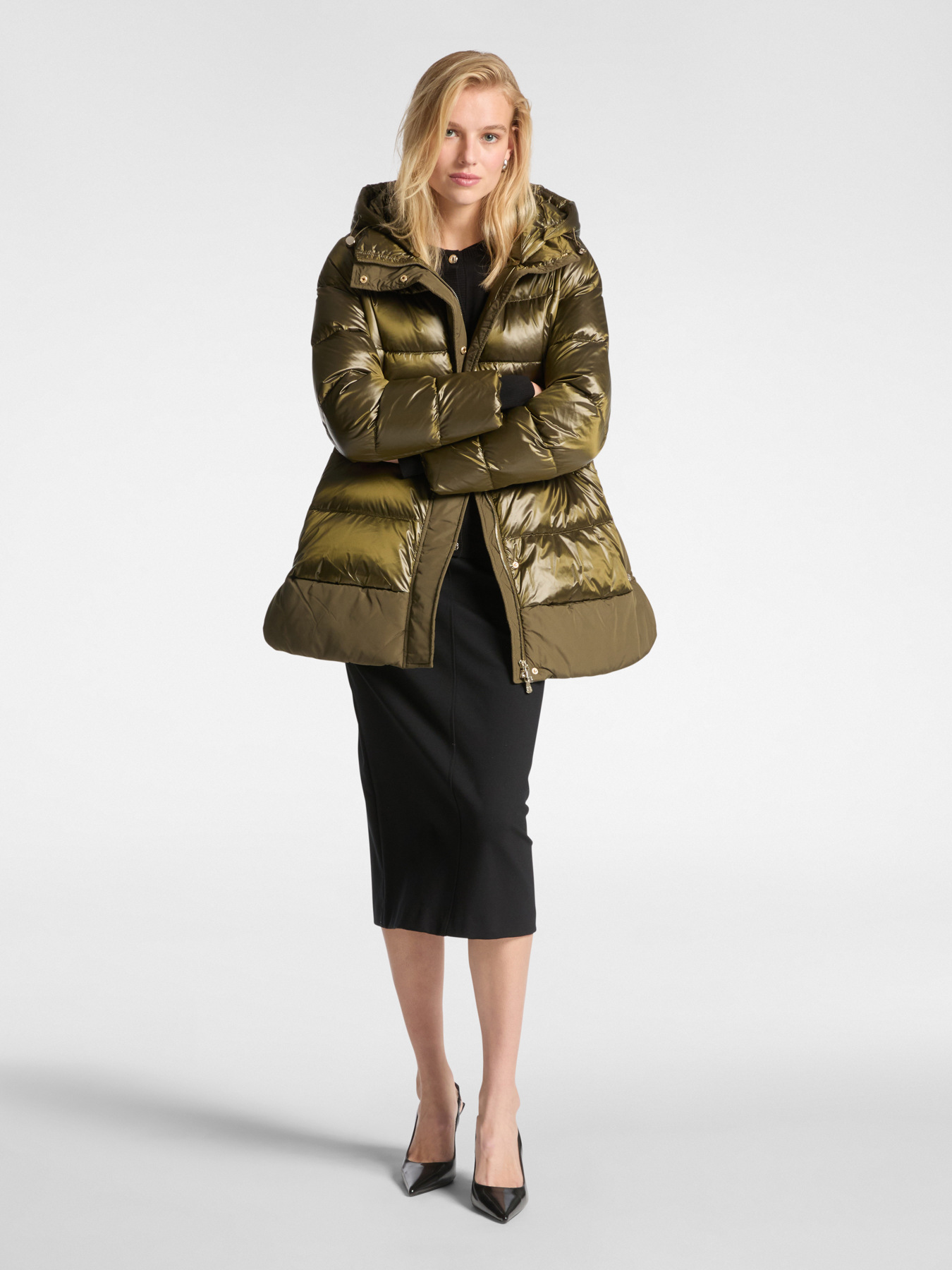 Down jacket in iridescent nylon with side snap buttons image number 2