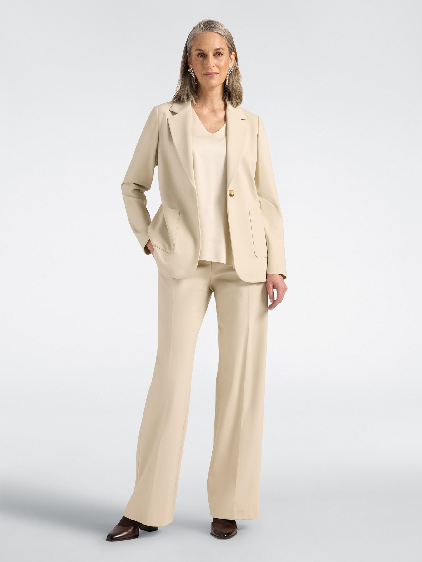 Einreihiger Blazer aus Viskosemischung image number 2