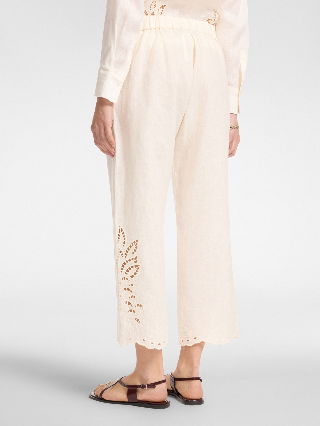 Pantaloni cropped ricamati in lino image number 1