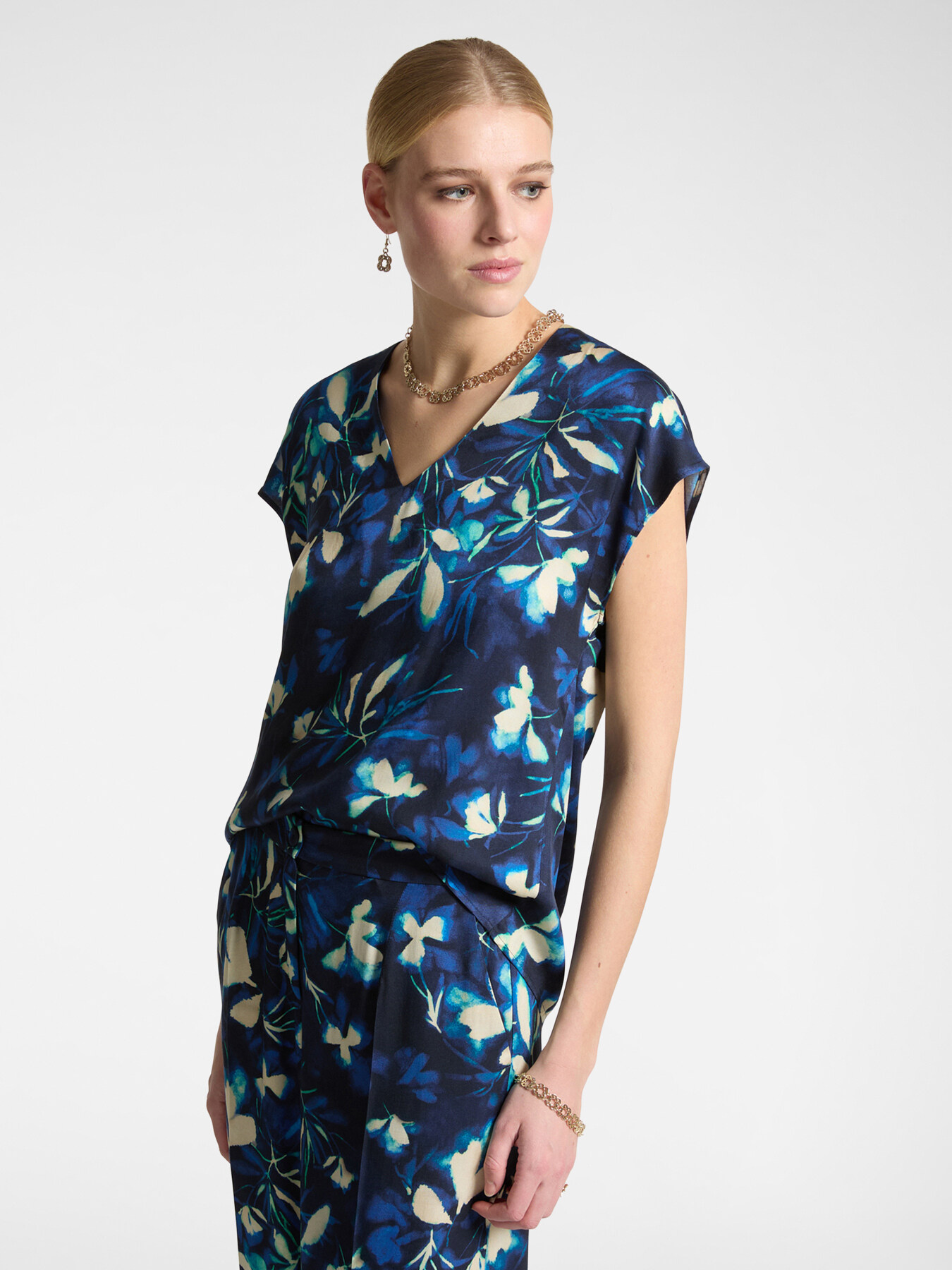 Floral top in viscose image number 0