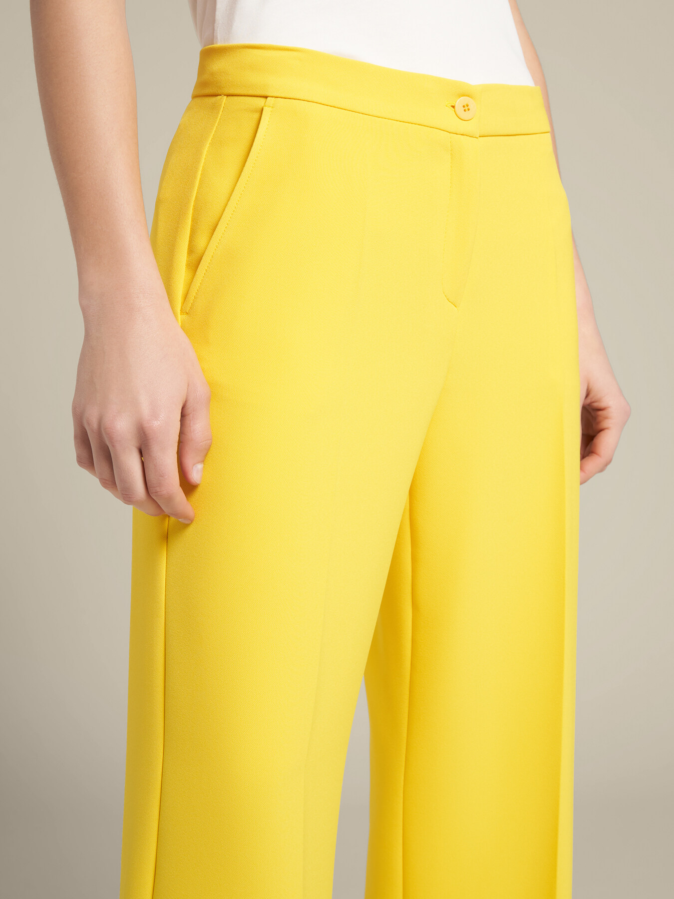 Pantalones sastre de fibras recicladas image number 3