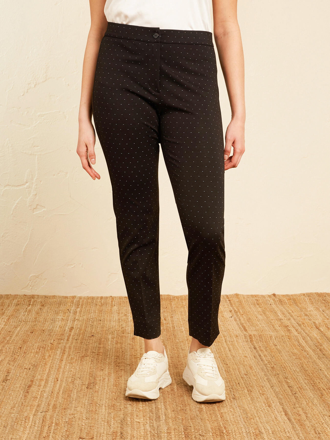 Straight-leg printed trousers image number 3