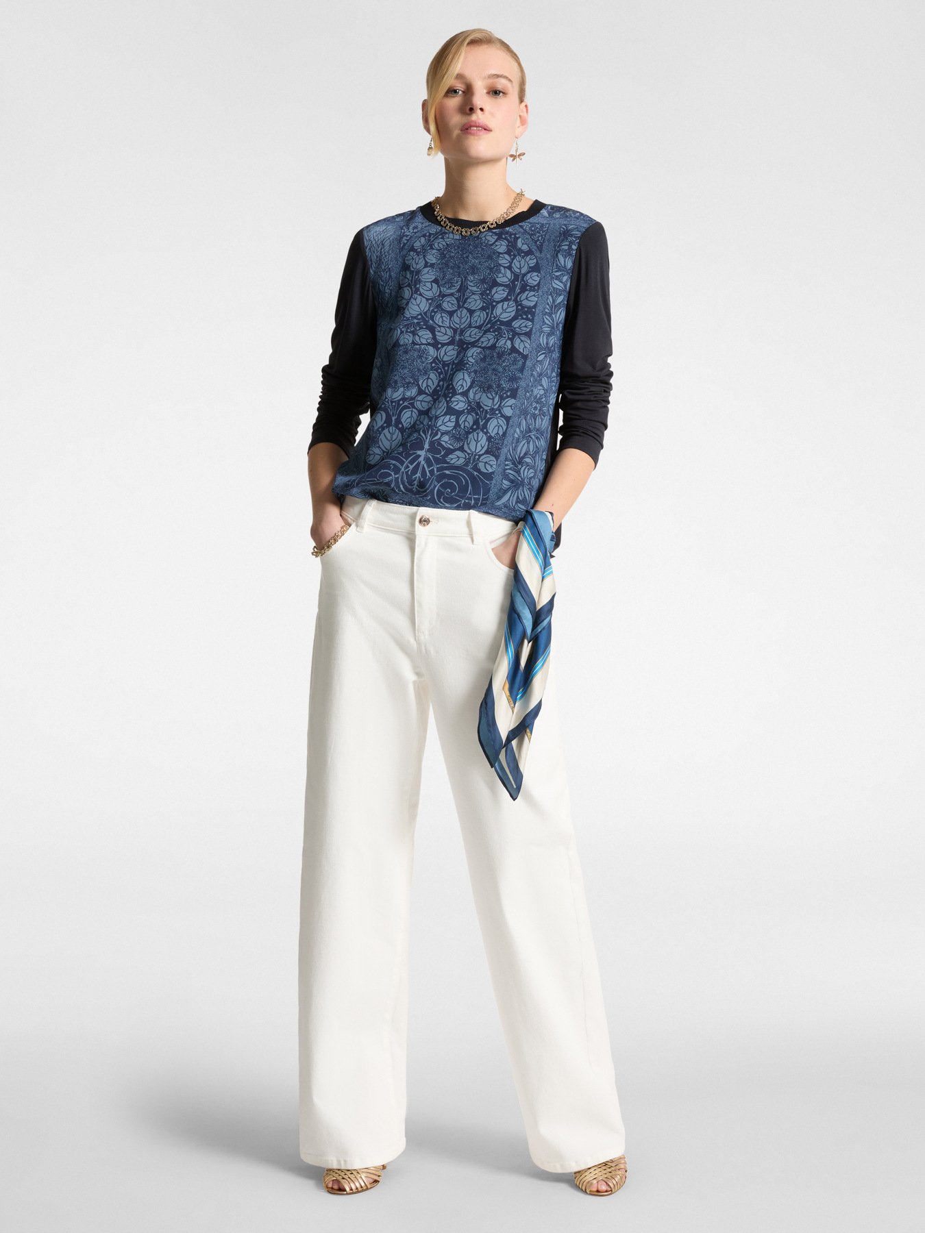 T-shirt in due tessuti con stampa image number 2