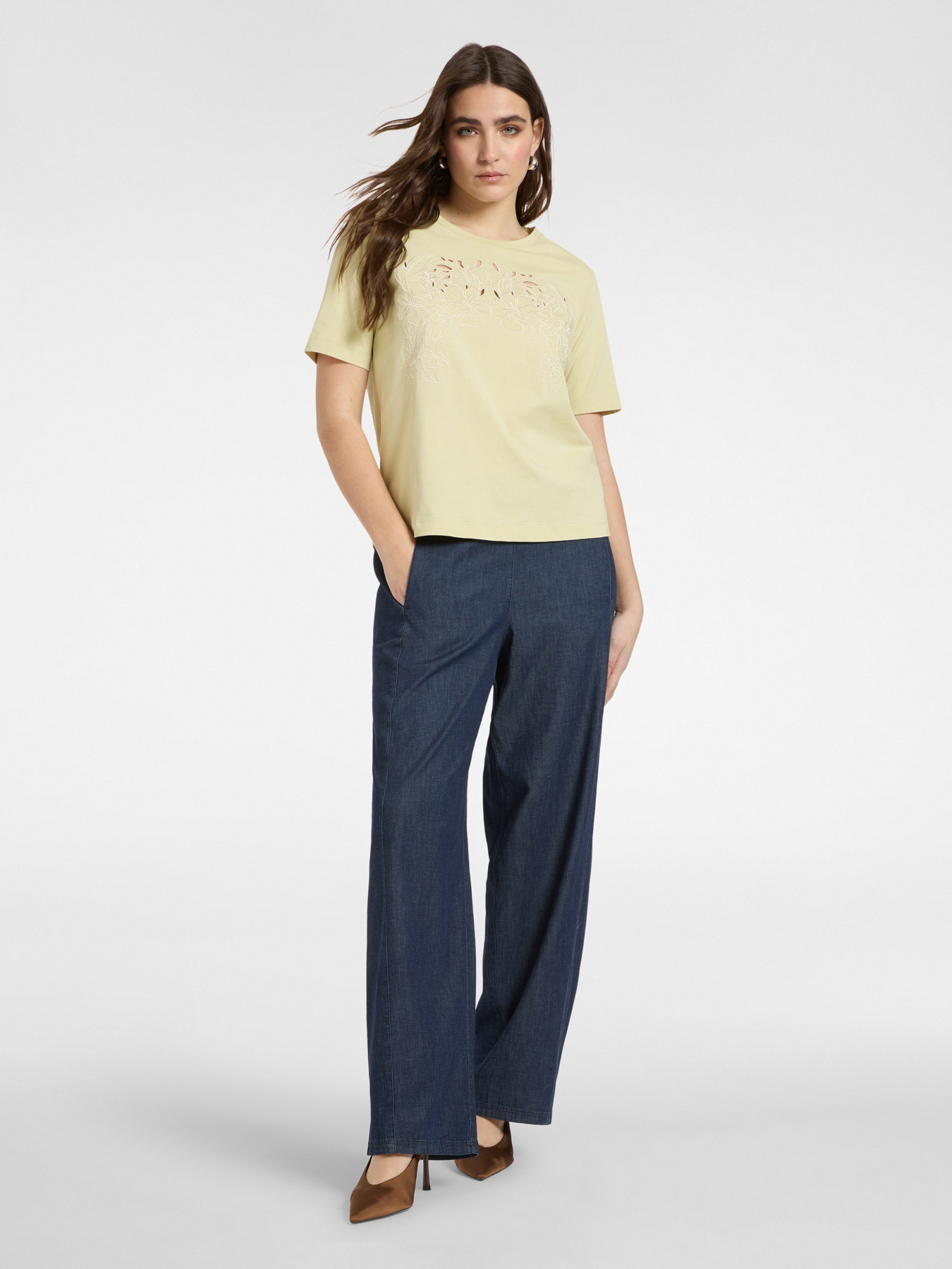 T-shirt with floral embroidery image number 2