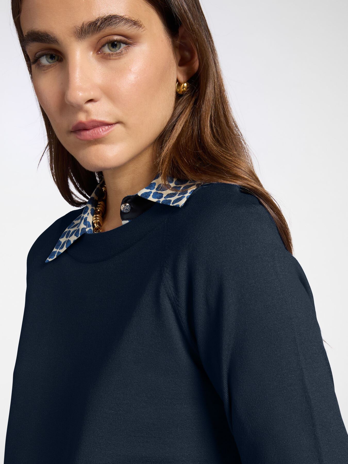 Maglia basic con scollo a barchetta image number 3