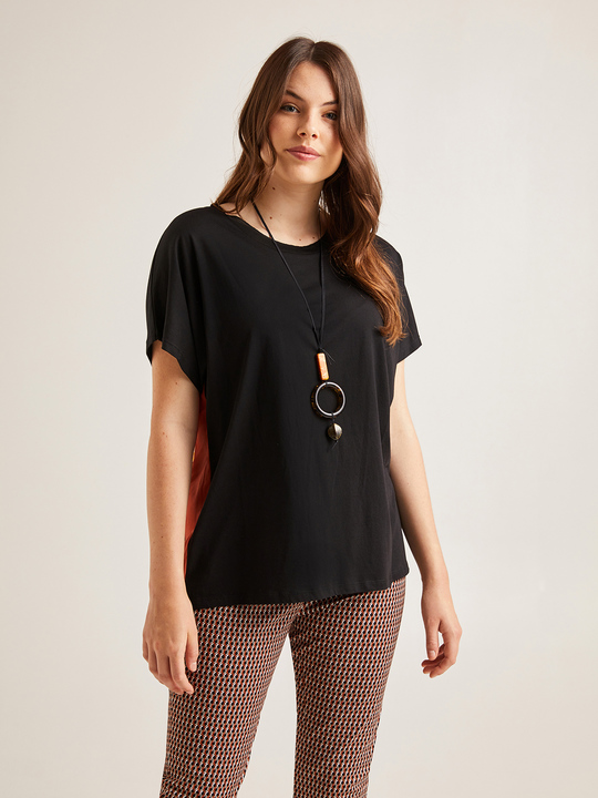 Elenamiro: T-shirt com colar a aplica&ccedil;&atilde;o atr&aacute;s Preto_1