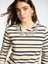 T-shirt rigata con ricamo floreale image number 2