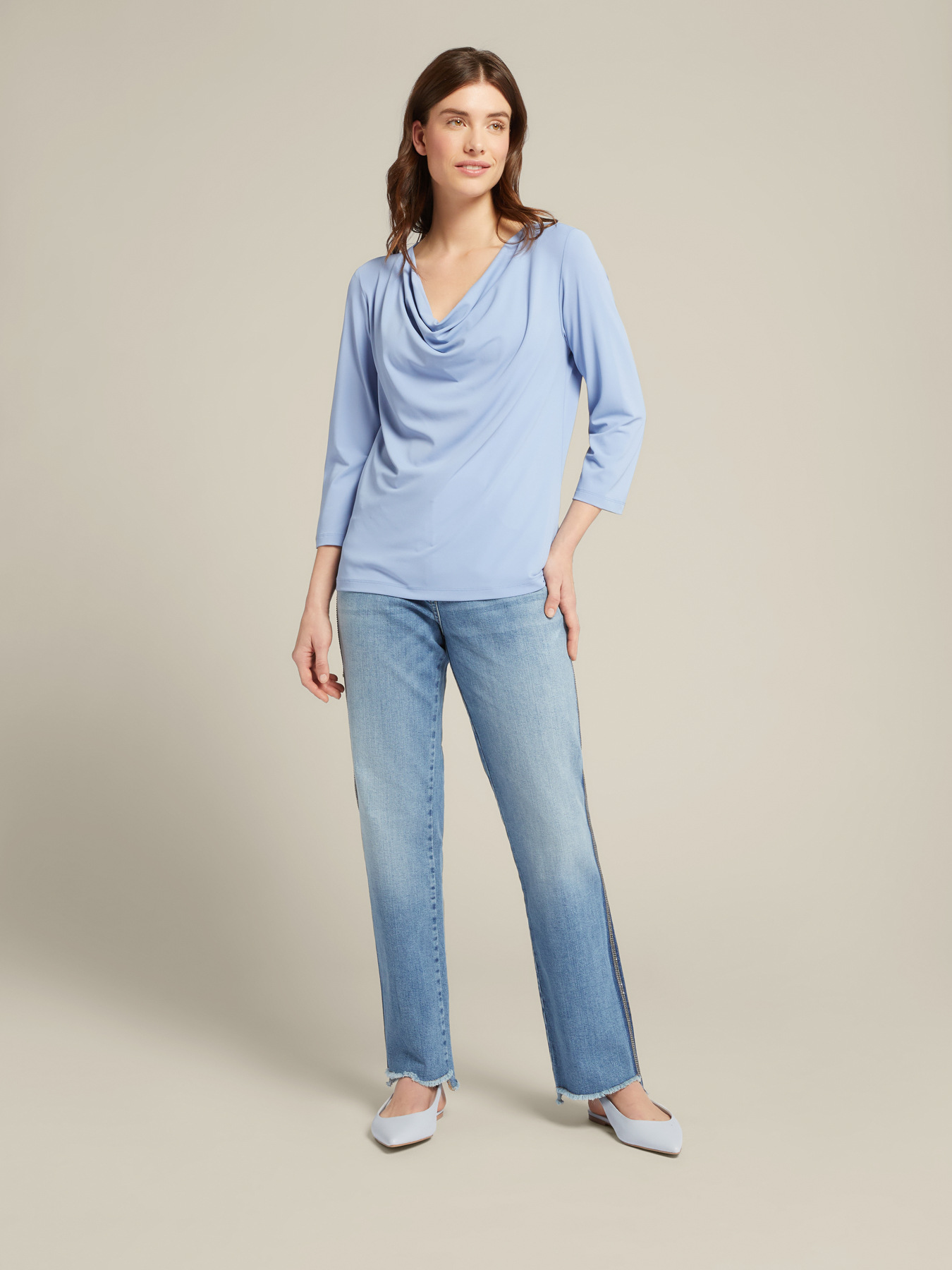 T-shirt with draped neck image number 3