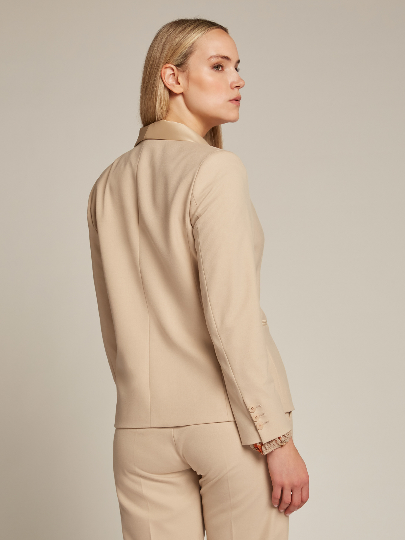 Tuxedo jacket image number 1