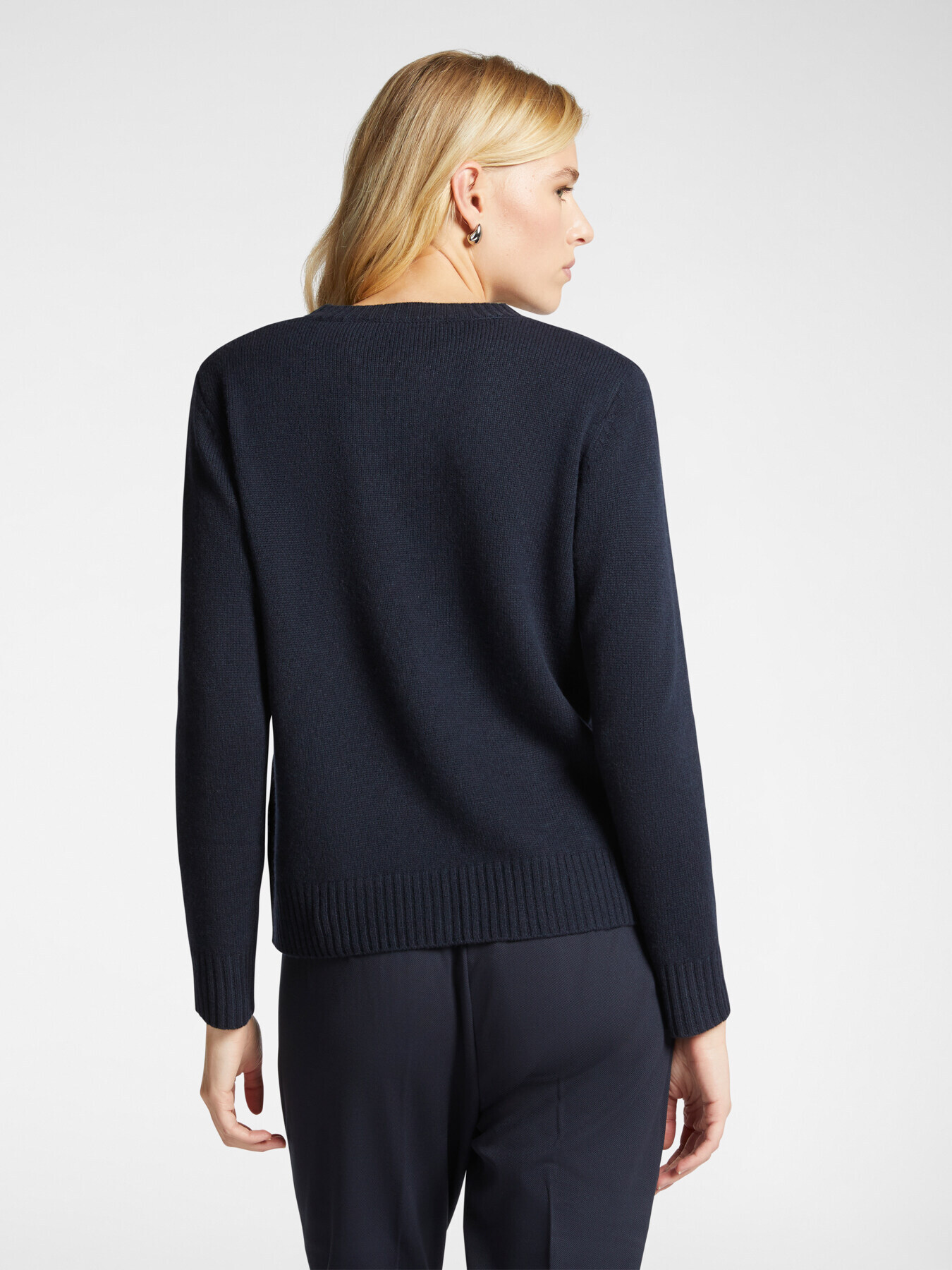 Wollpullover mit Blumenstickerei image number 1