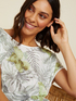 T-shirt con stampa foliage image number 3