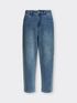 Jeans regular en denim lavado image number 4