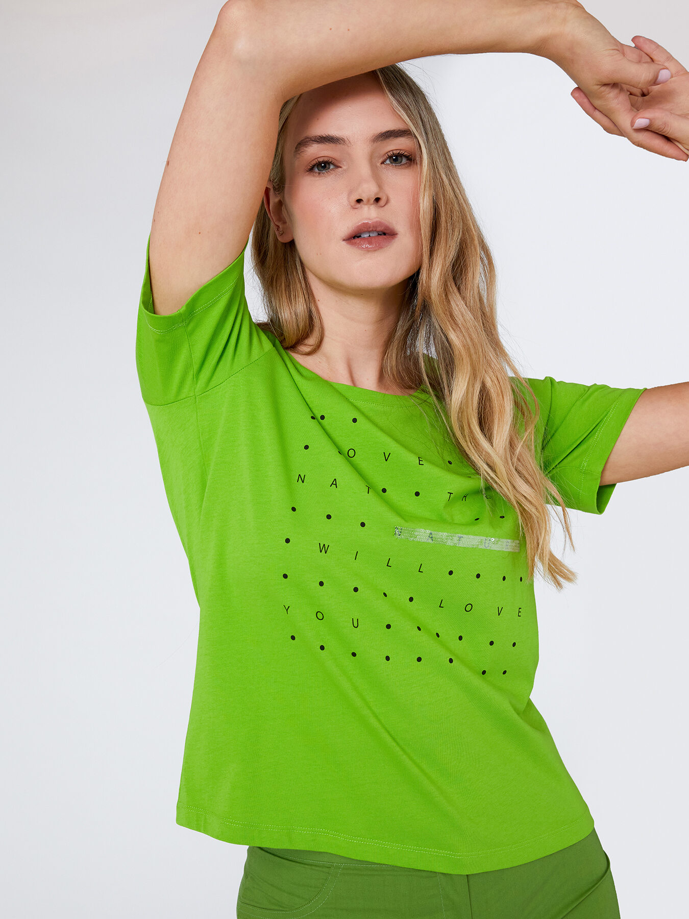 T-shirt avec inscription et paillettes image number 1