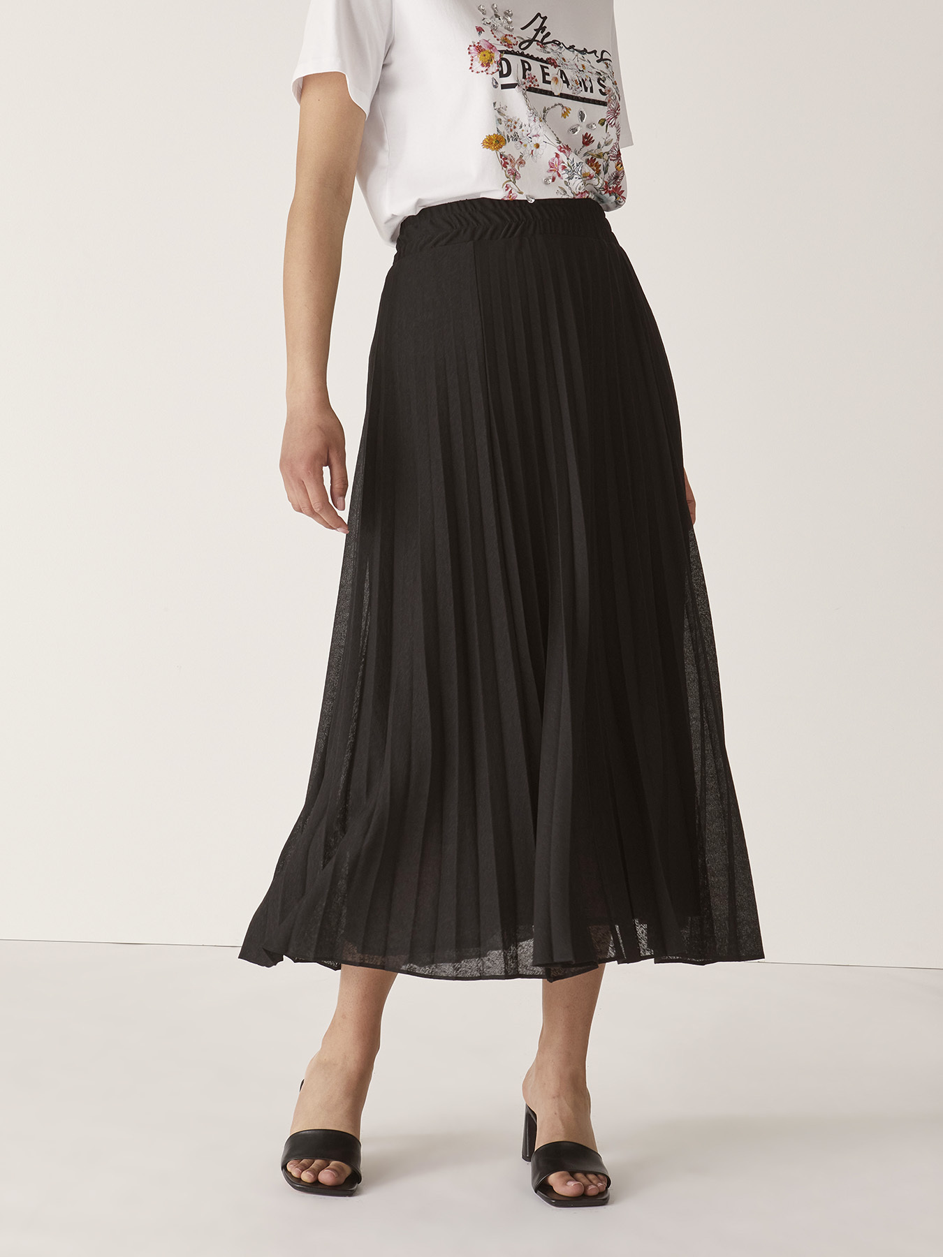 Falda larga plisada image number 2