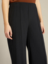 Cropped trousers image number 3