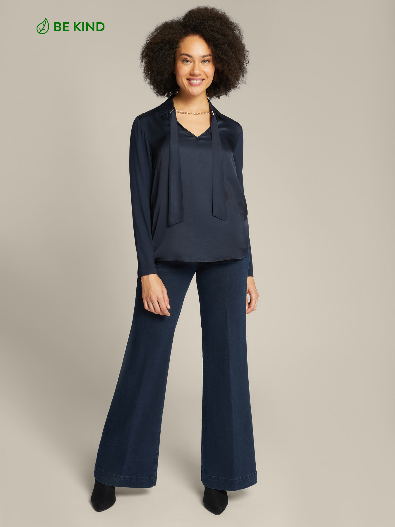 Blusa em ECOVERO™ com faixa image number 1