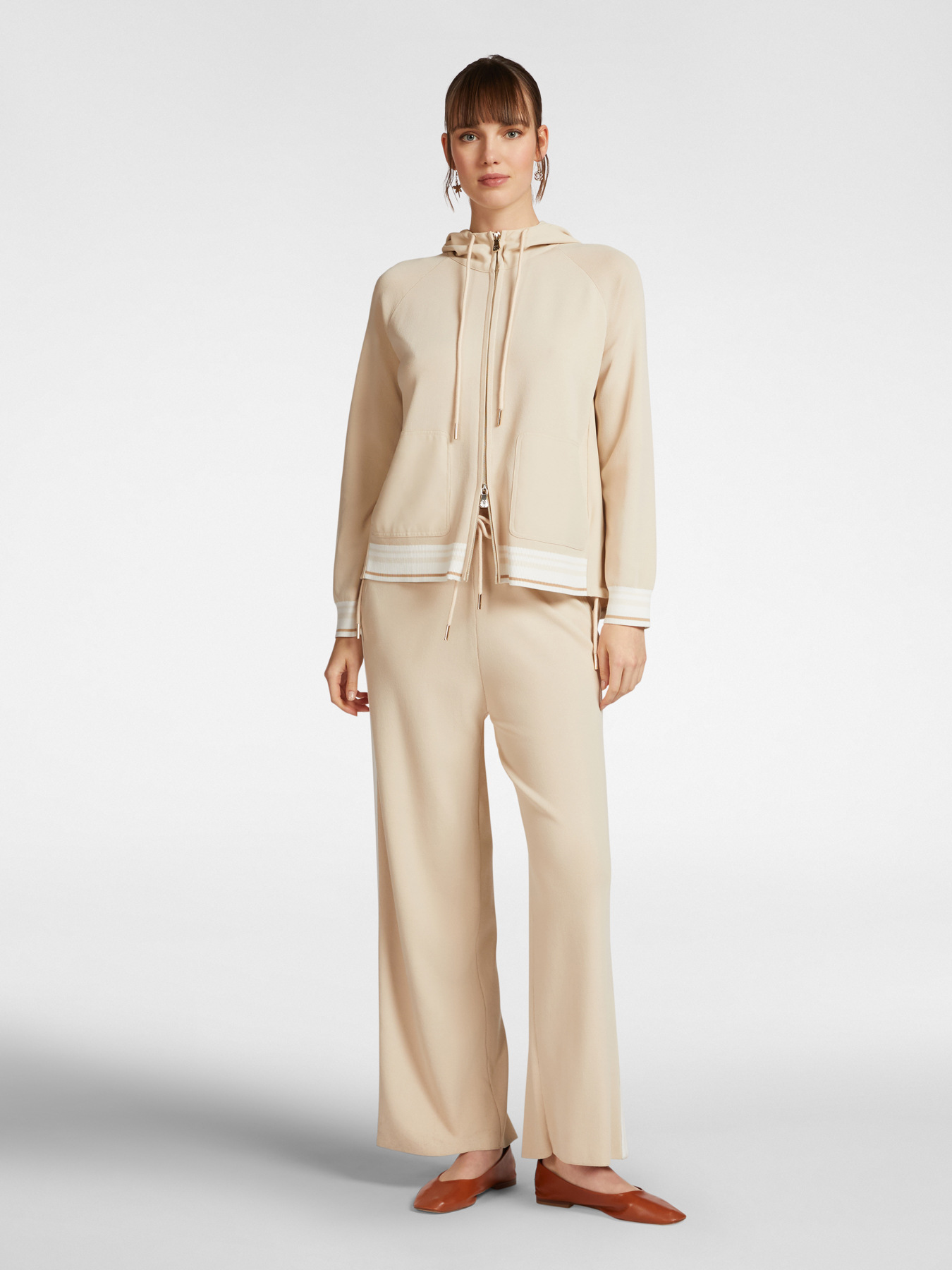 Pantalones de punto con bordes de rayas image number 0