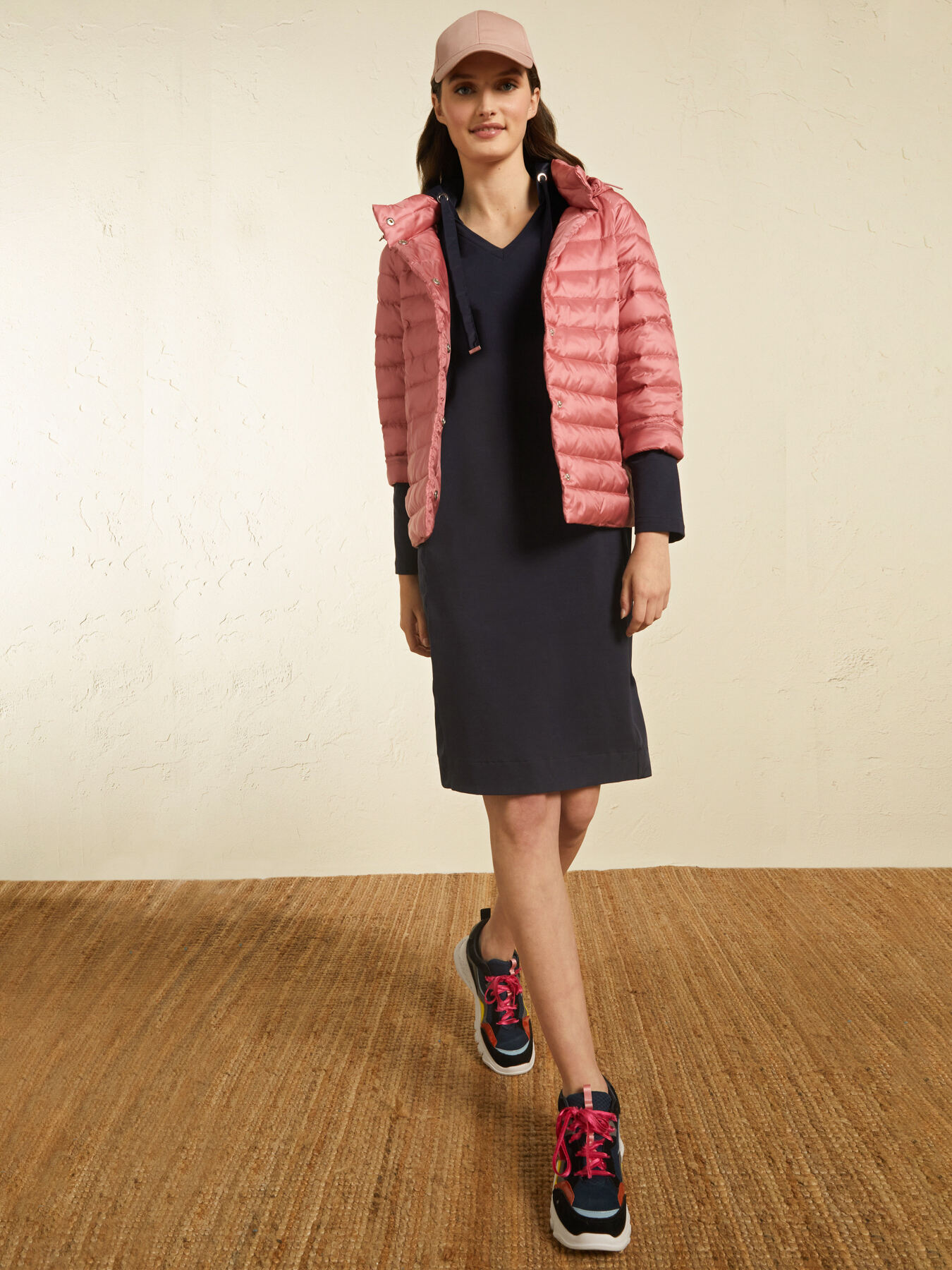 Short lightweight cape jacket