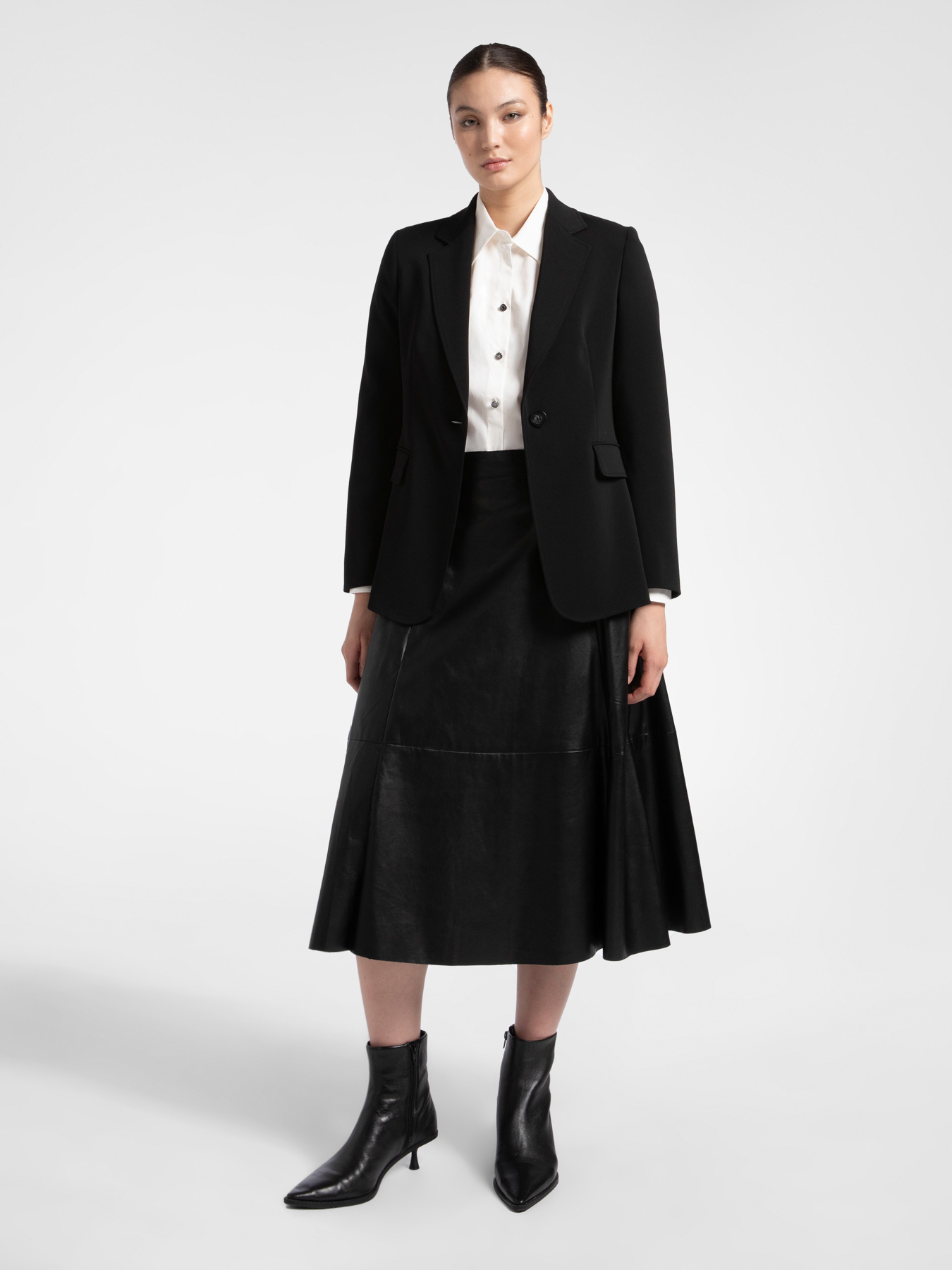 Flared skirt with cuts image number 4