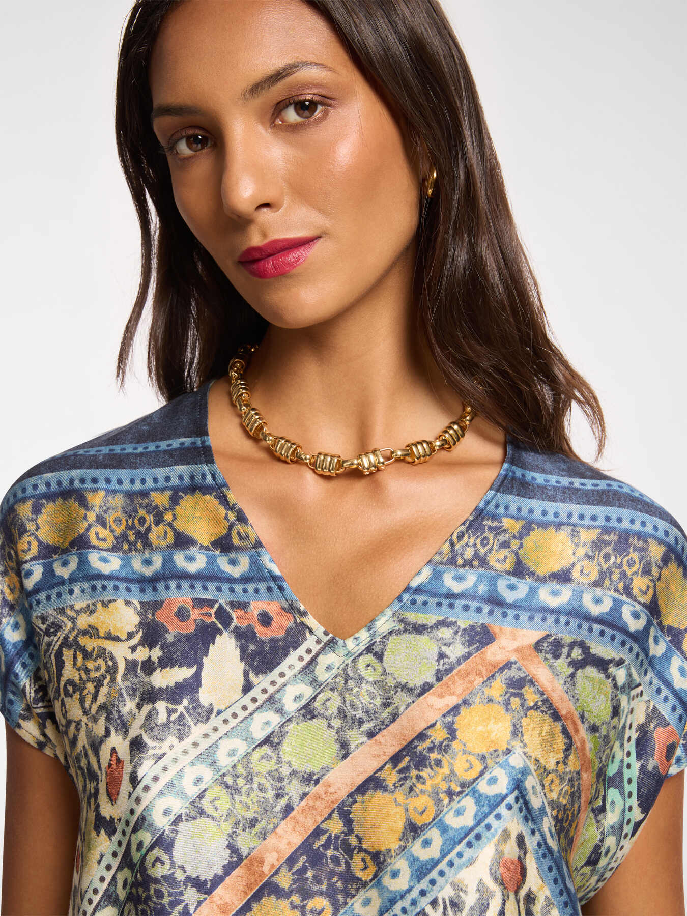 Blusa con estampado étnico image number 3