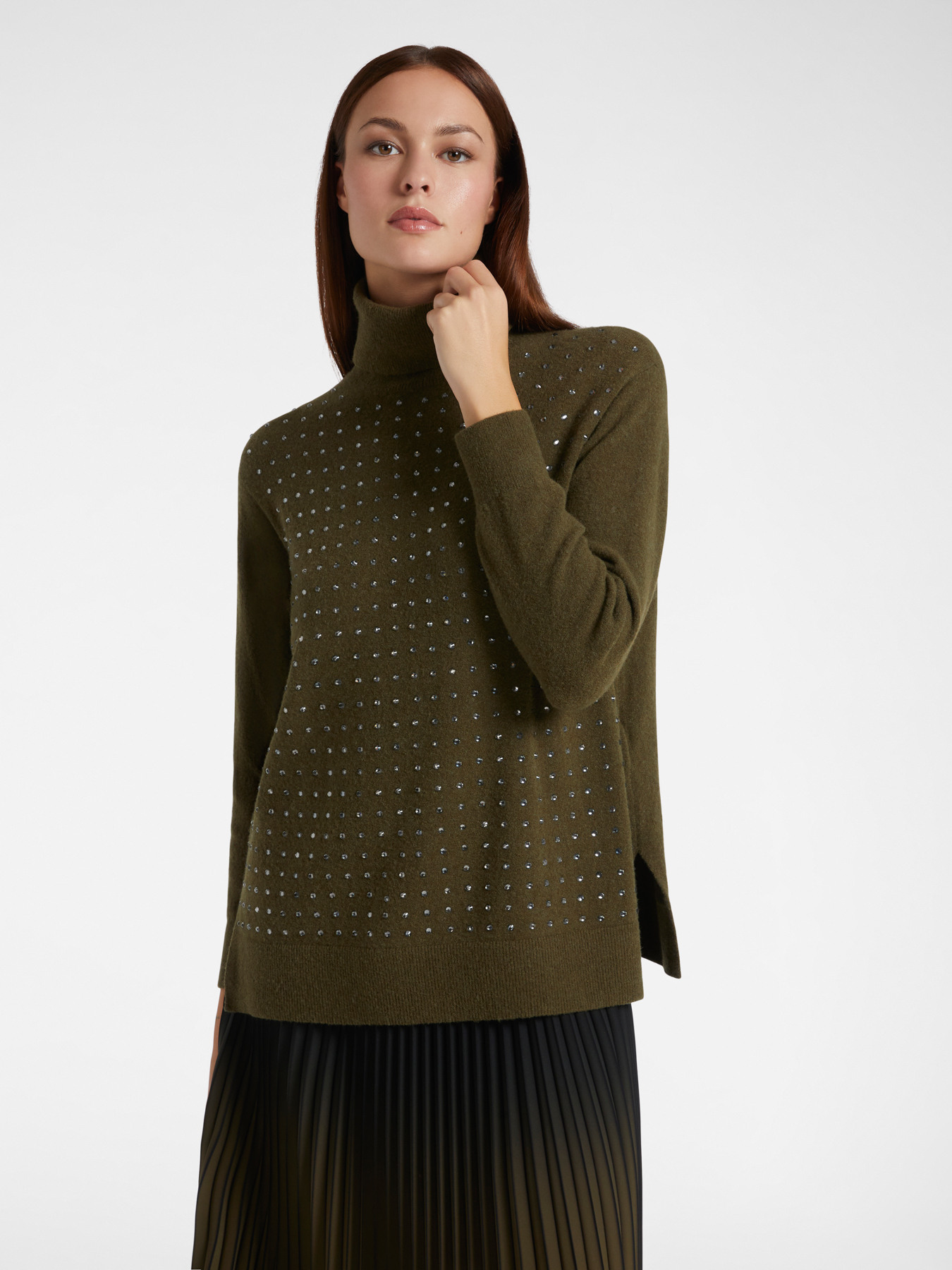 Camisola de gola alta com apliques image number 0