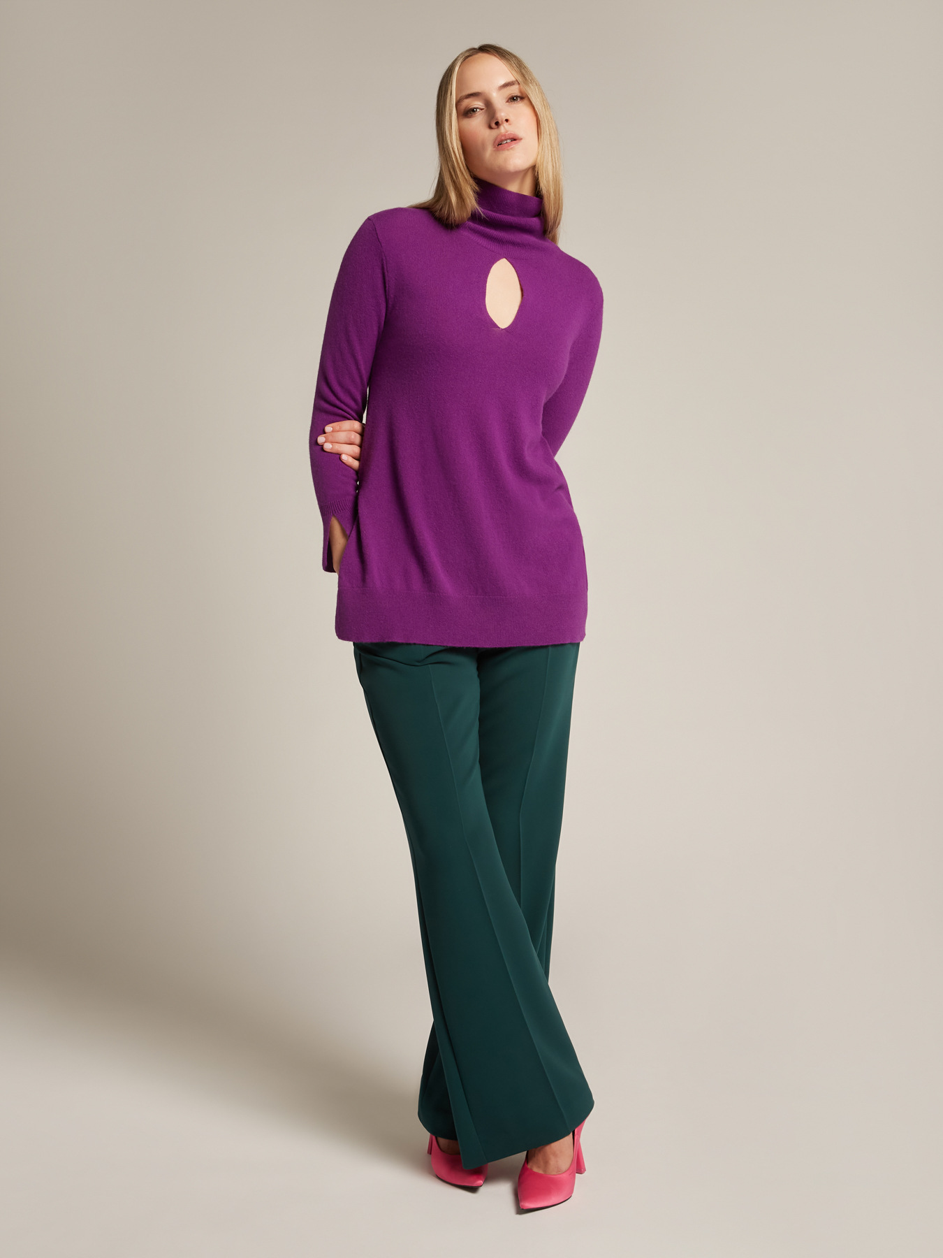 Pull &agrave; col montant en fils de qualit&eacute; image number 2