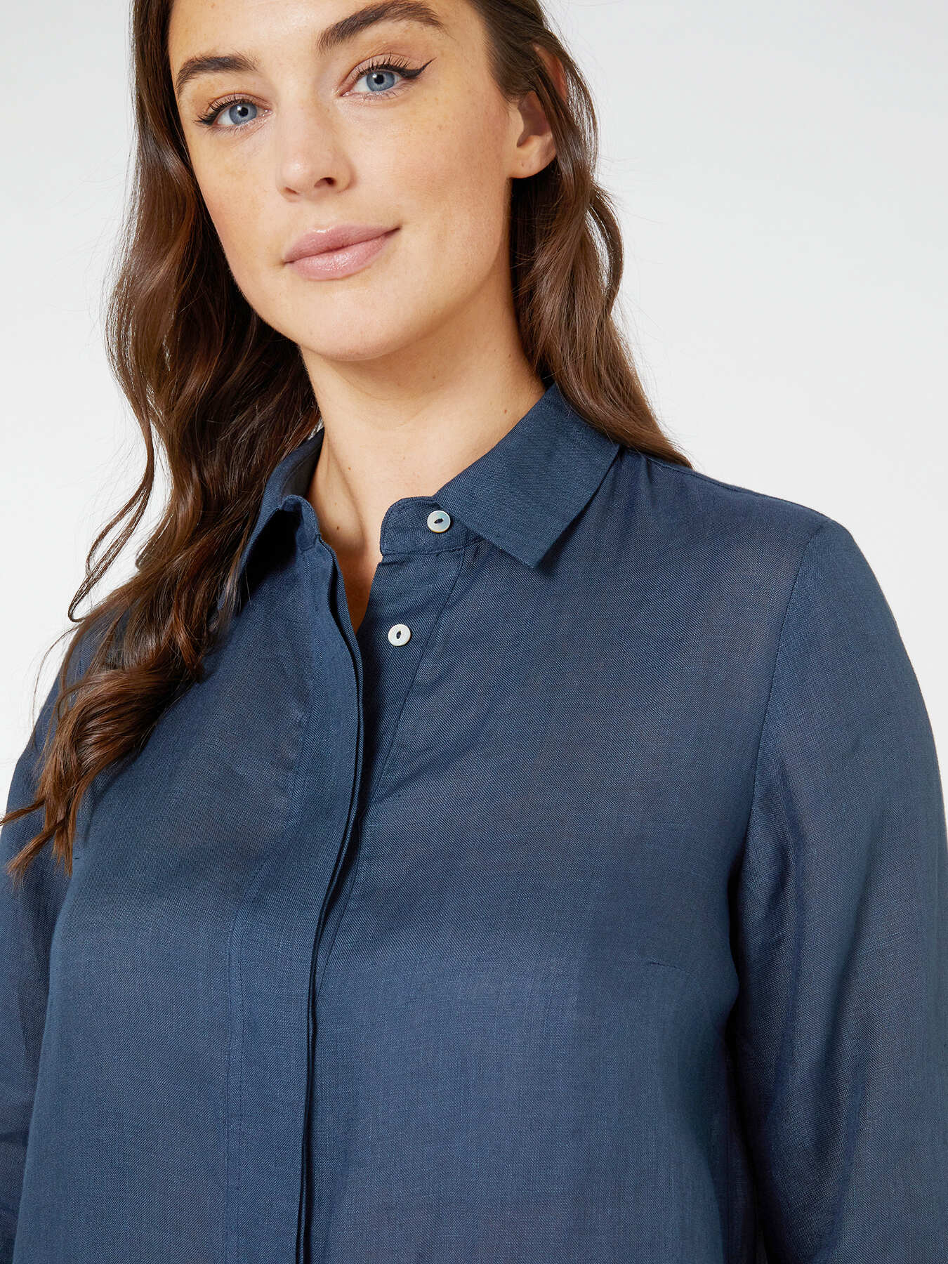 Linen shirt image number 3