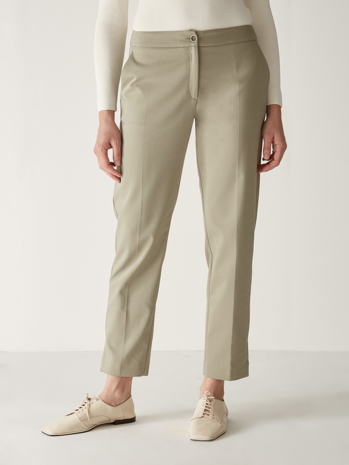 R&Ouml;HRENHOSE AUS STRETCH-STOFF image number 2