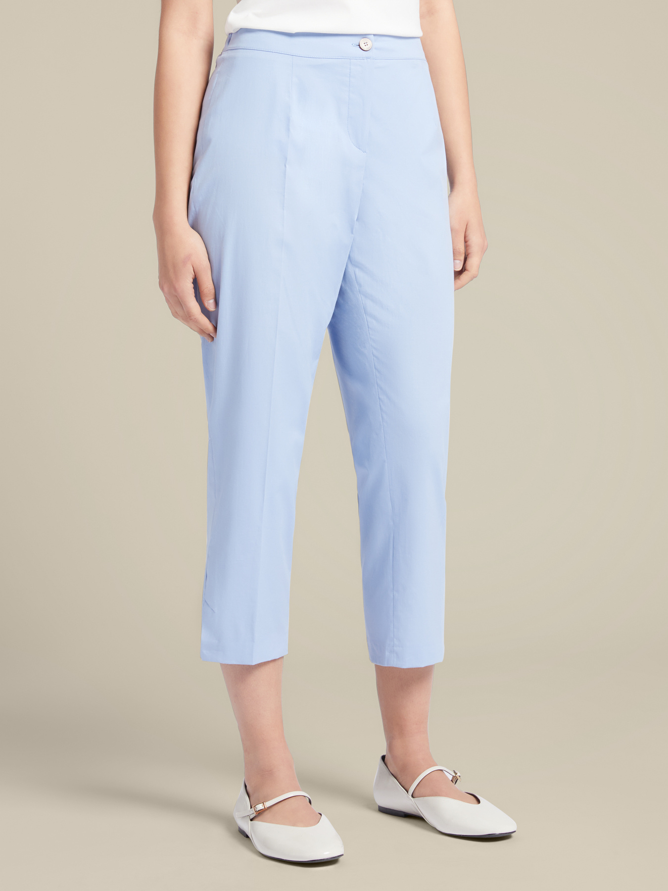 Stretch cotton Capri trousers image number 2
