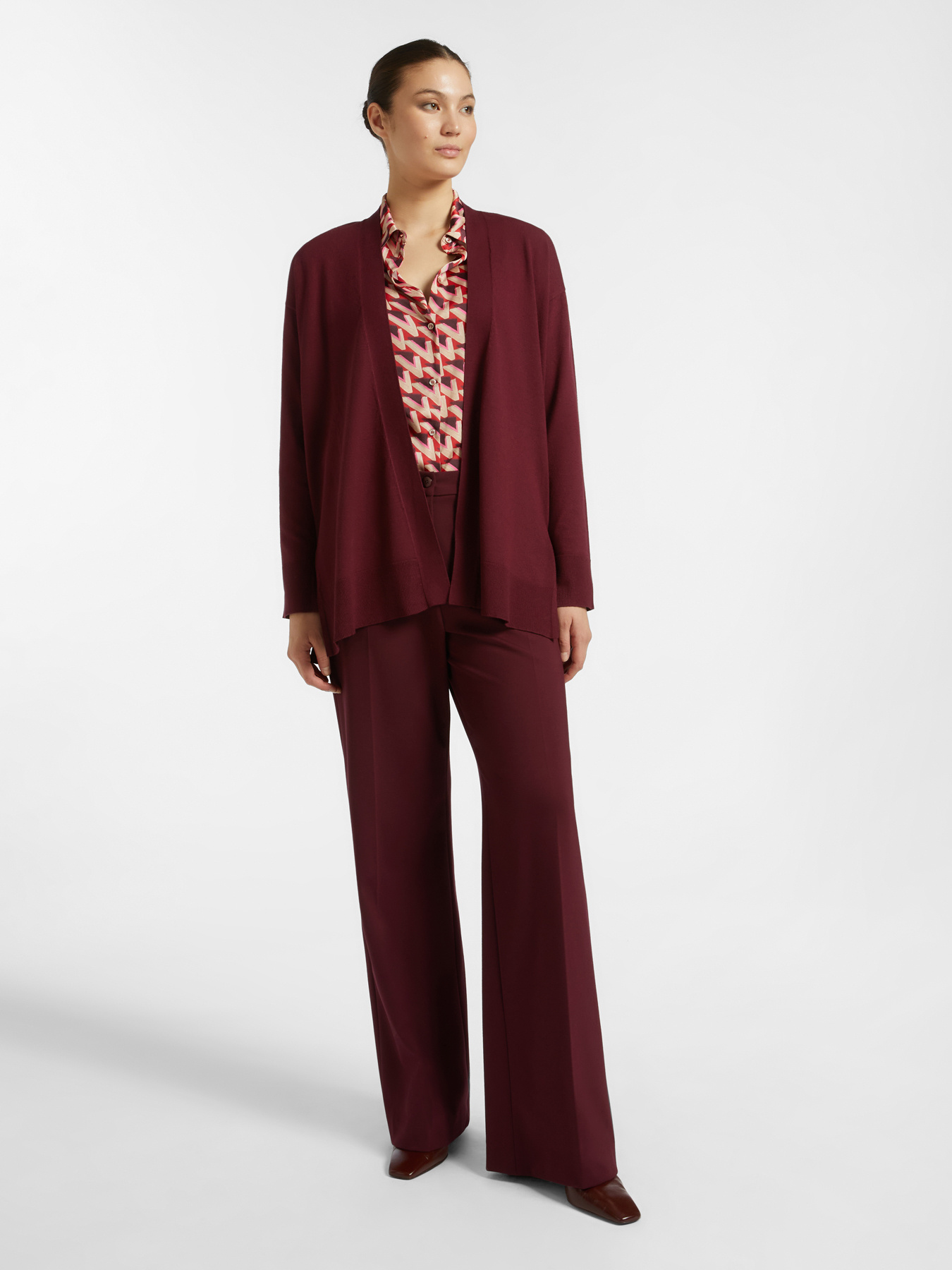 Long cardigan in LENZING&trade; ECOVERO&trade; viscose image number 2