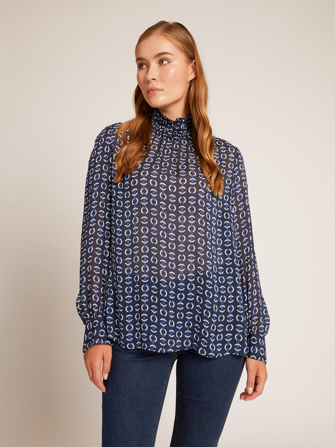 Blusa in georgette stampata image number 2