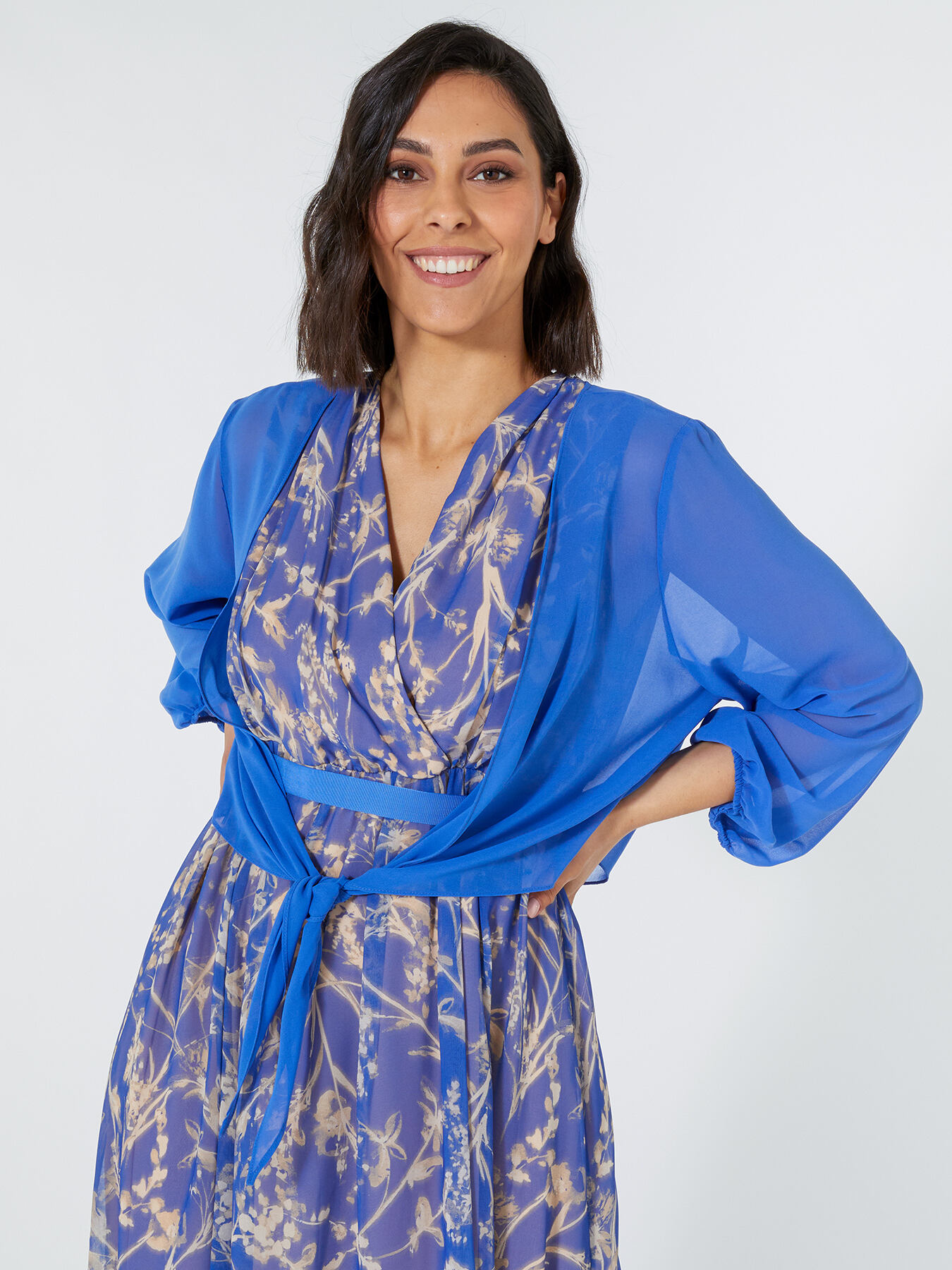 Short georgette shrug image number 2