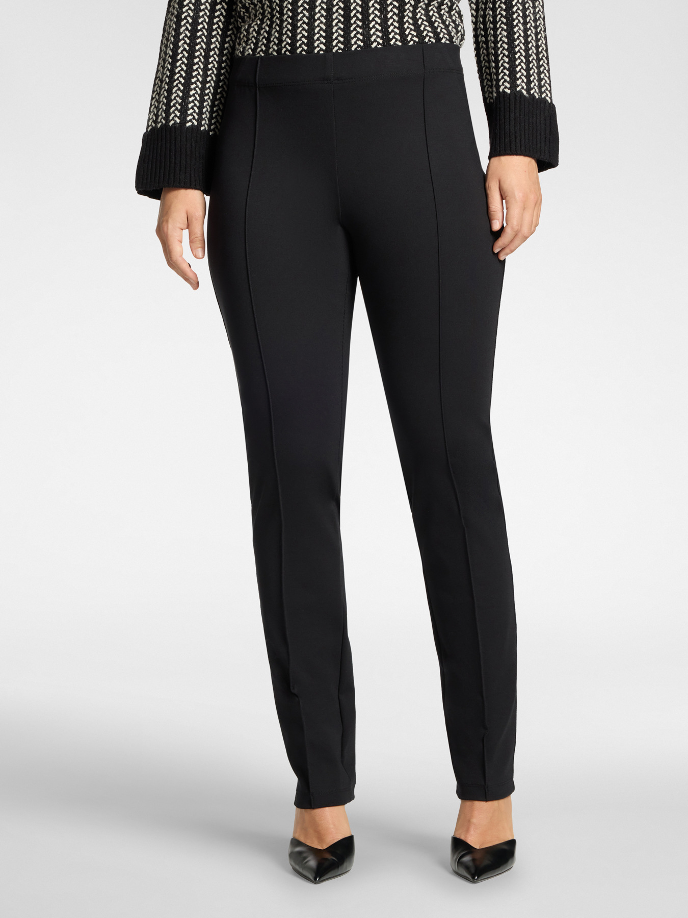 Pantalon slim en point milanais image number 2