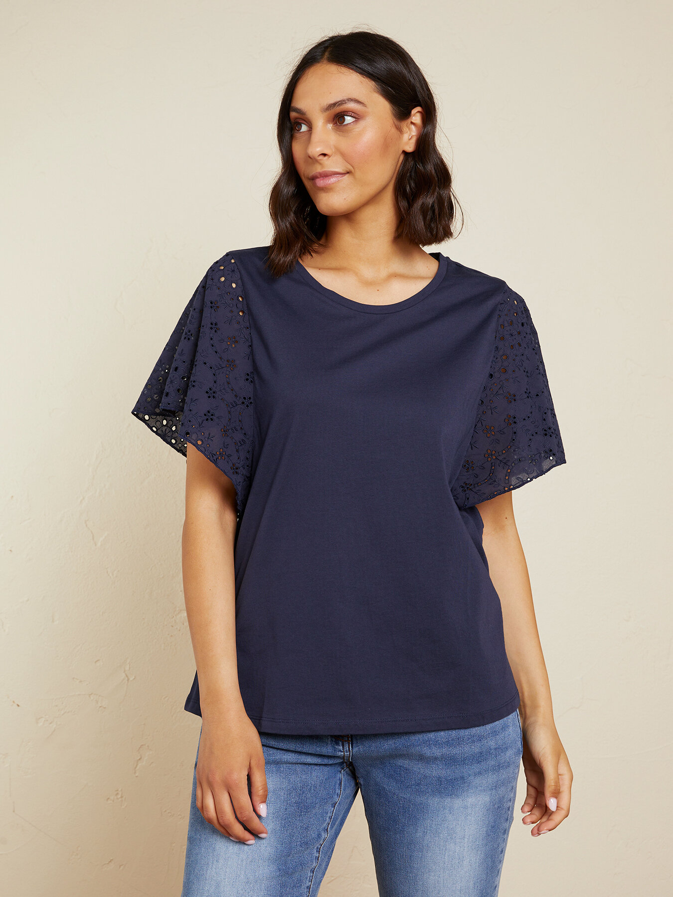 T-shirt with Broderie Anglaise sleeves image number 3