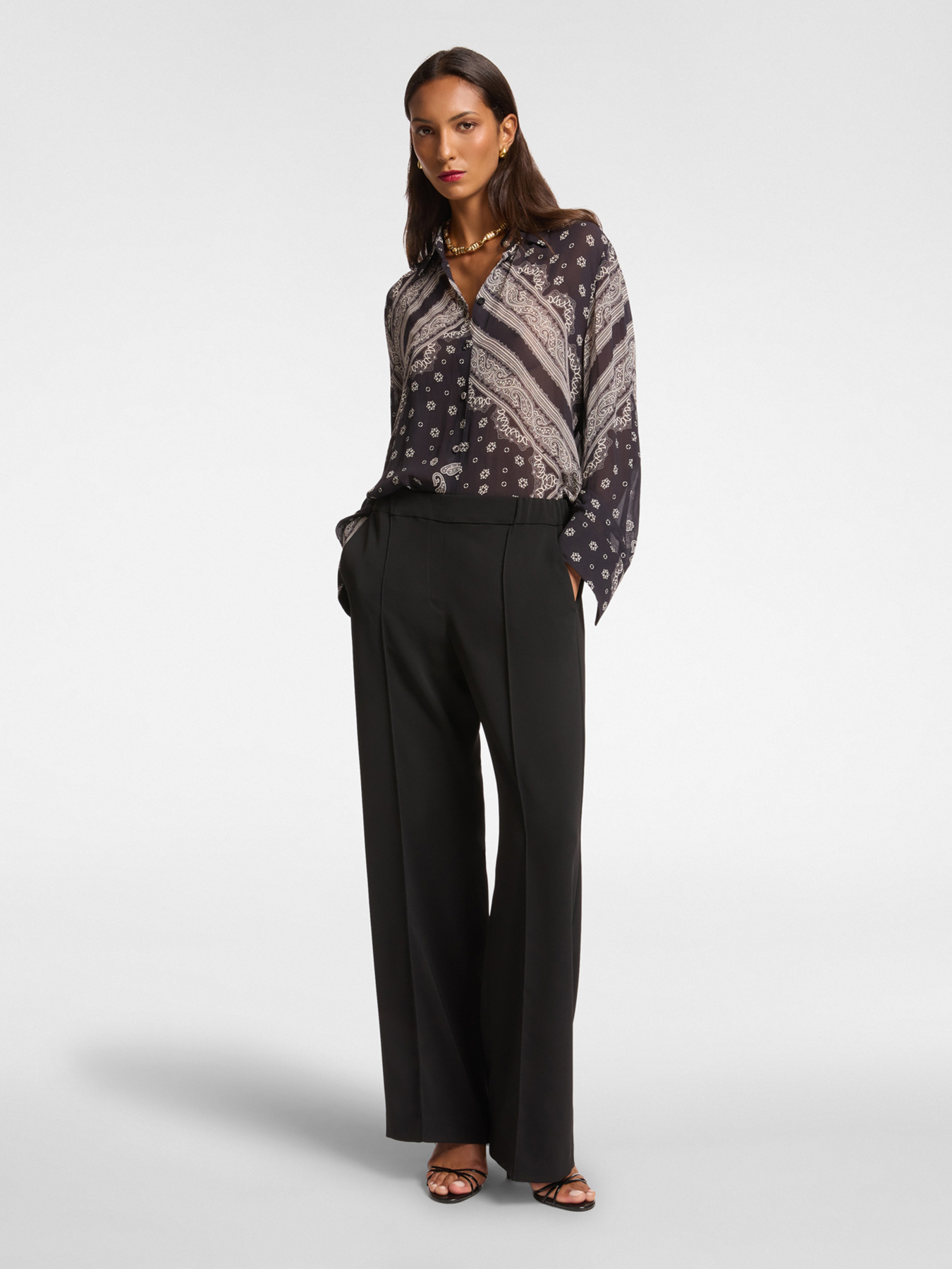 Scarf print shirt image number 2