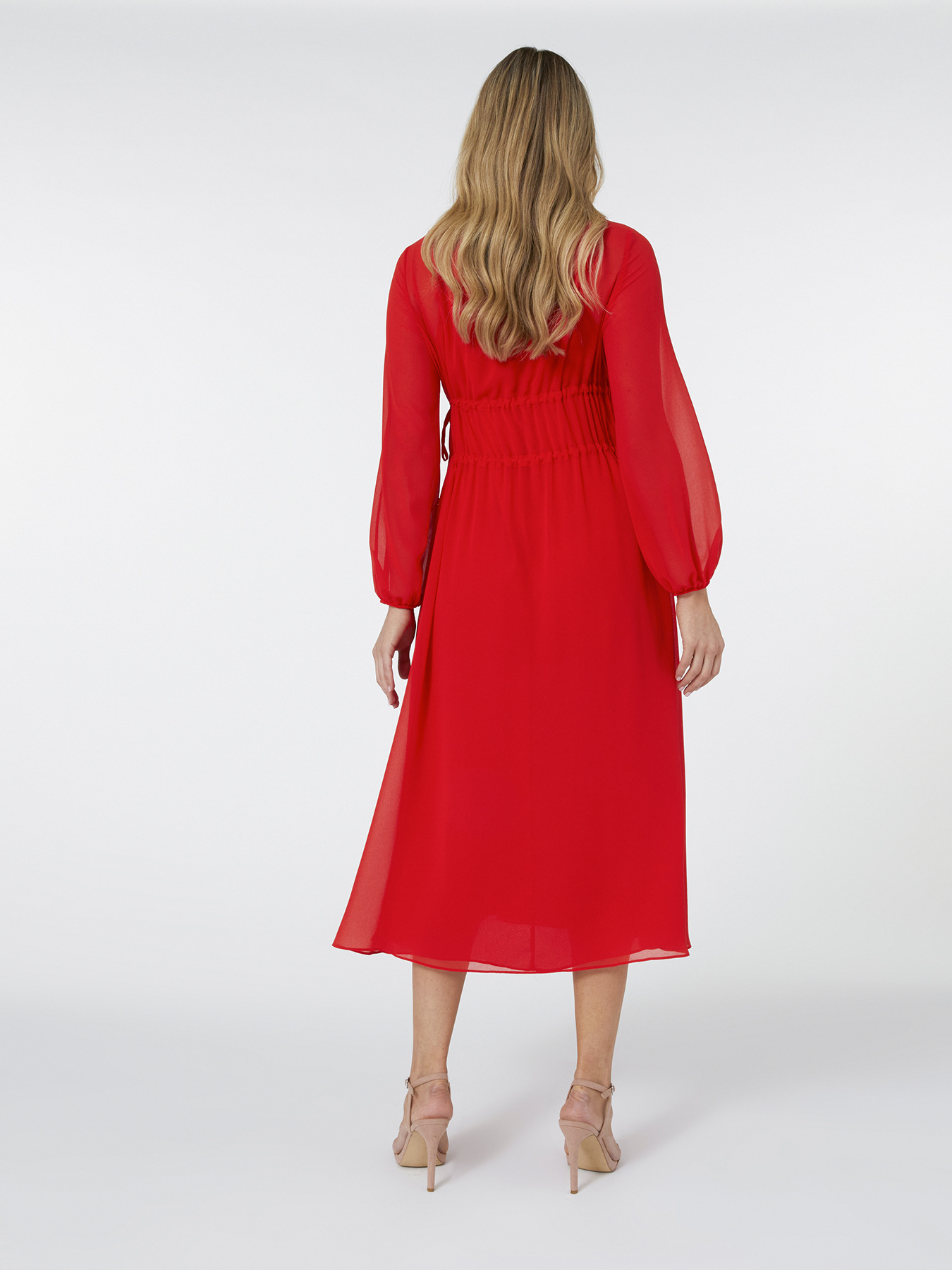 Vestido con fruncidos image number 2