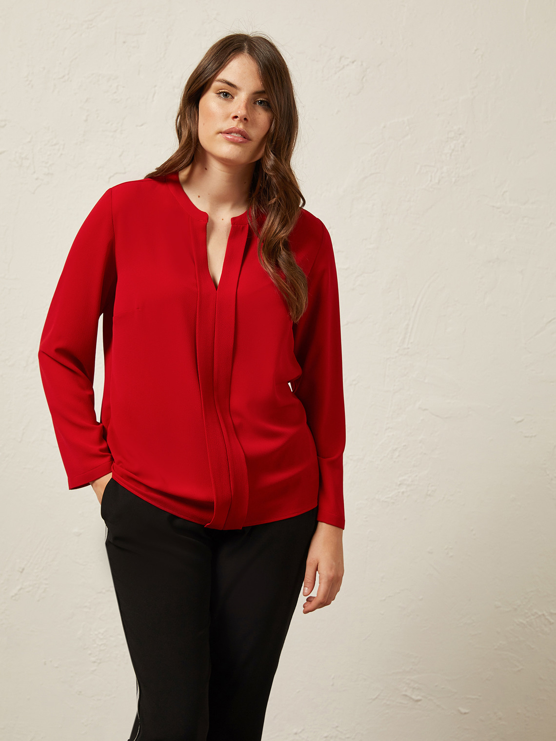 Elenamiro: Blusa com bordas na parte da frente_1