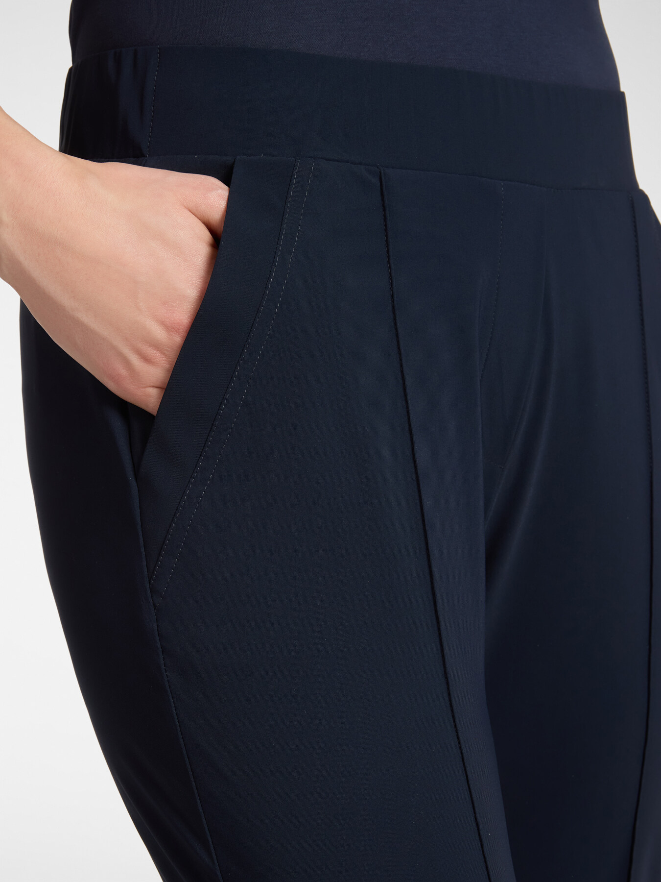 Pantalones de punto image number 3