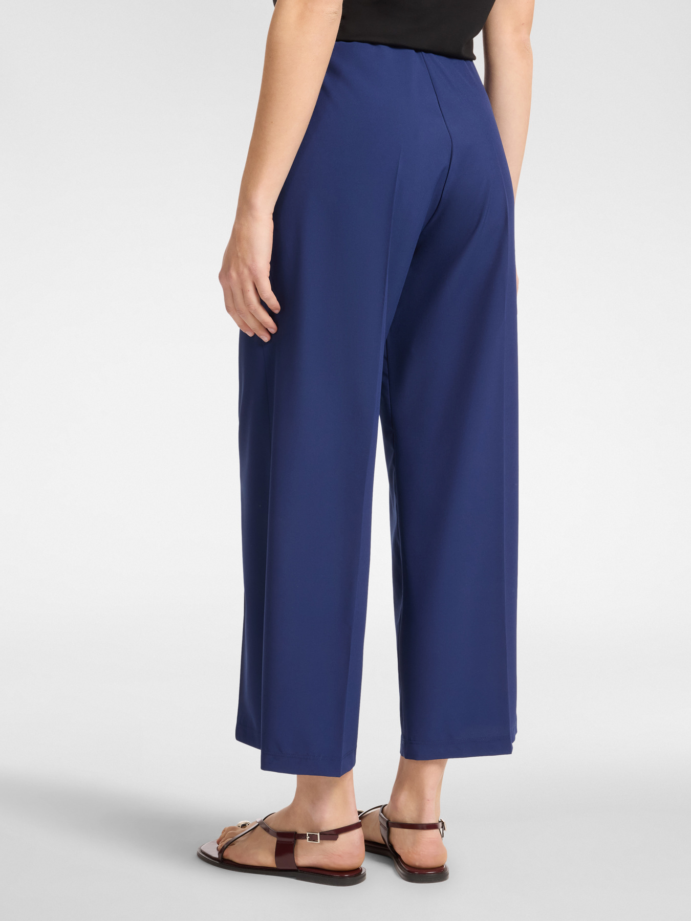 Pantaloni dritti in tessuto leggero image number 1