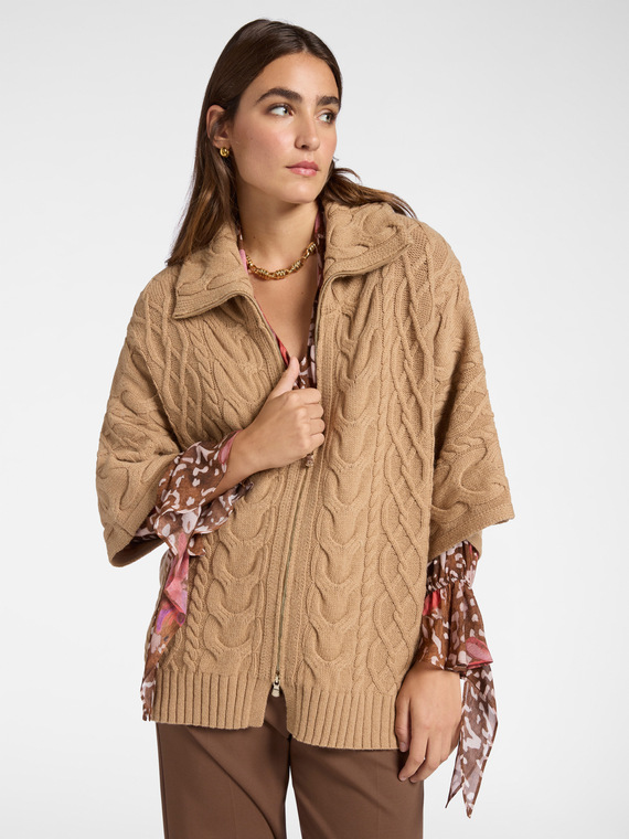 Cardigan en maille torsad&eacute;e pure laine