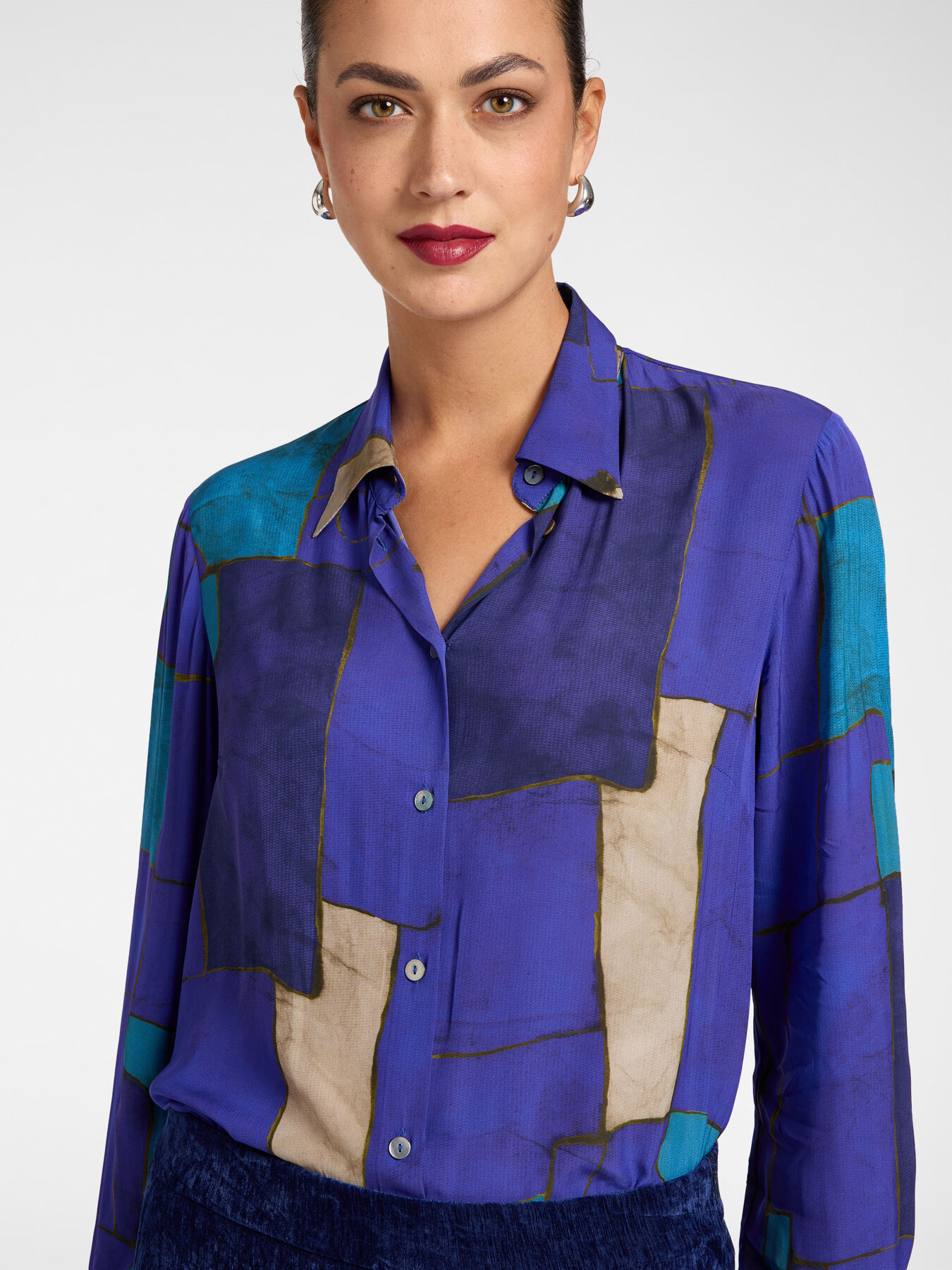 Camisa estampada em crepe de chine image number 0
