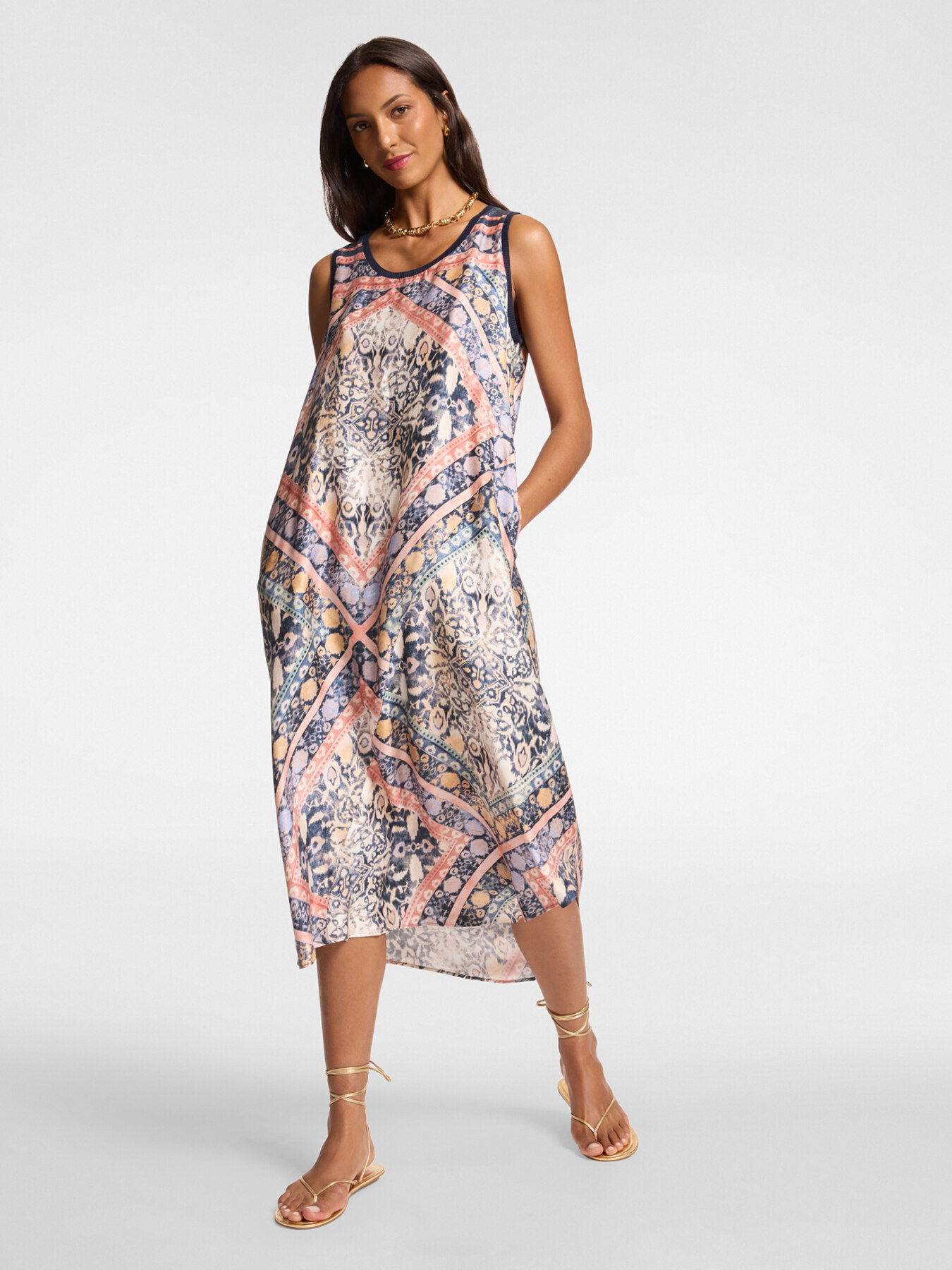 Kleid mit ethnischem Print image number 0