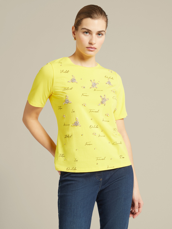 T-shirt com estampa e bordado