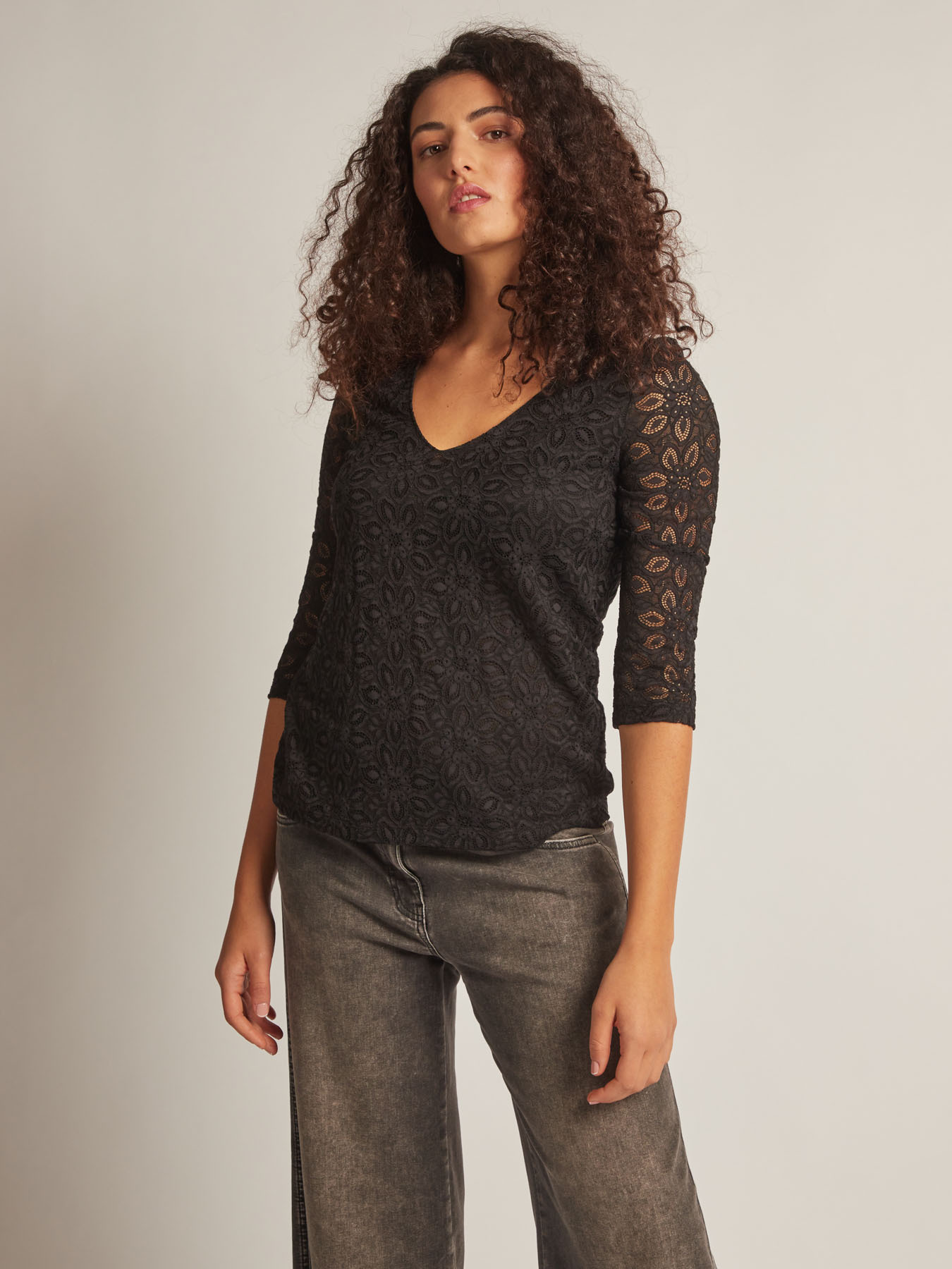 Camiseta de encaje image number 2