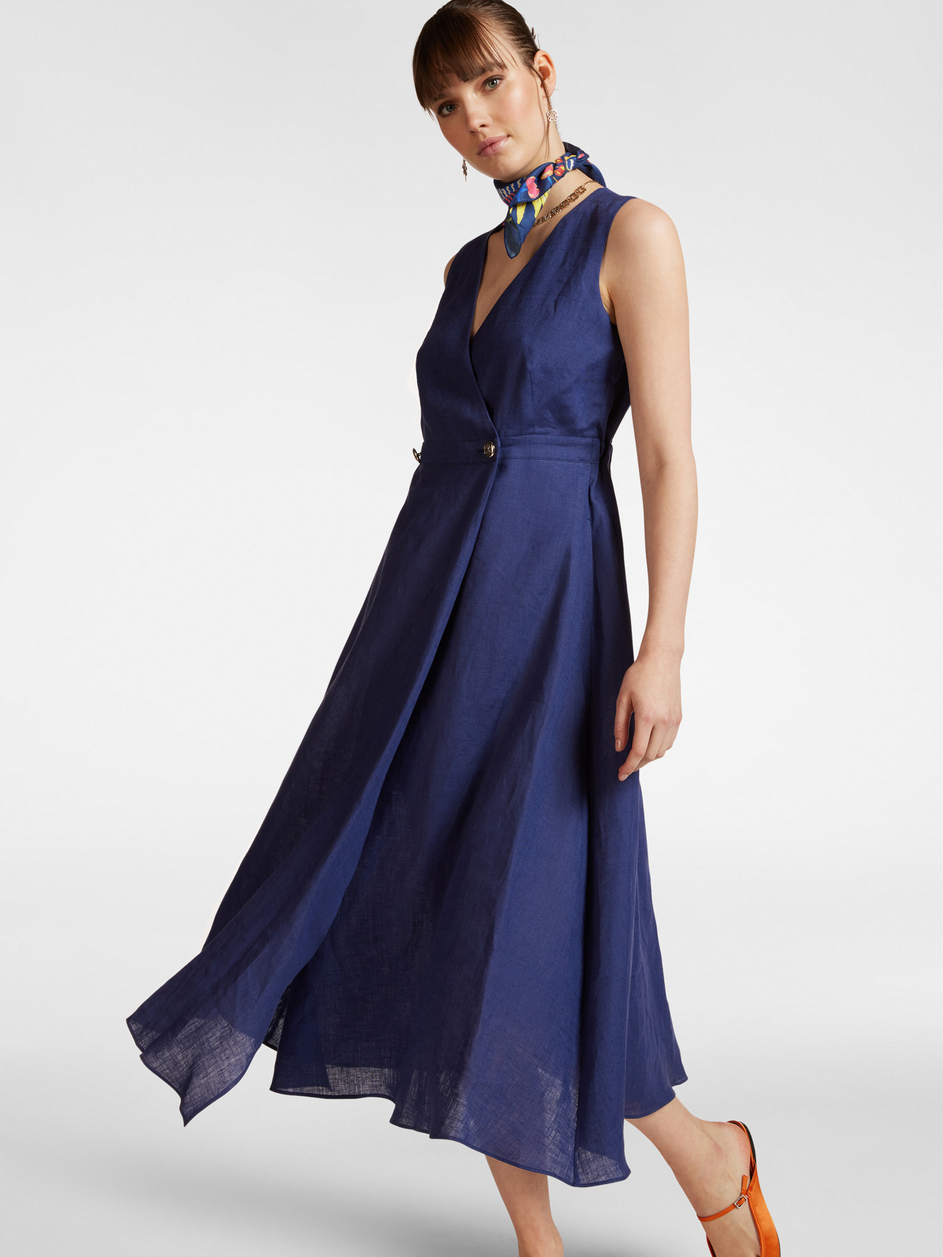 Robe portefeuille en lin image number 2