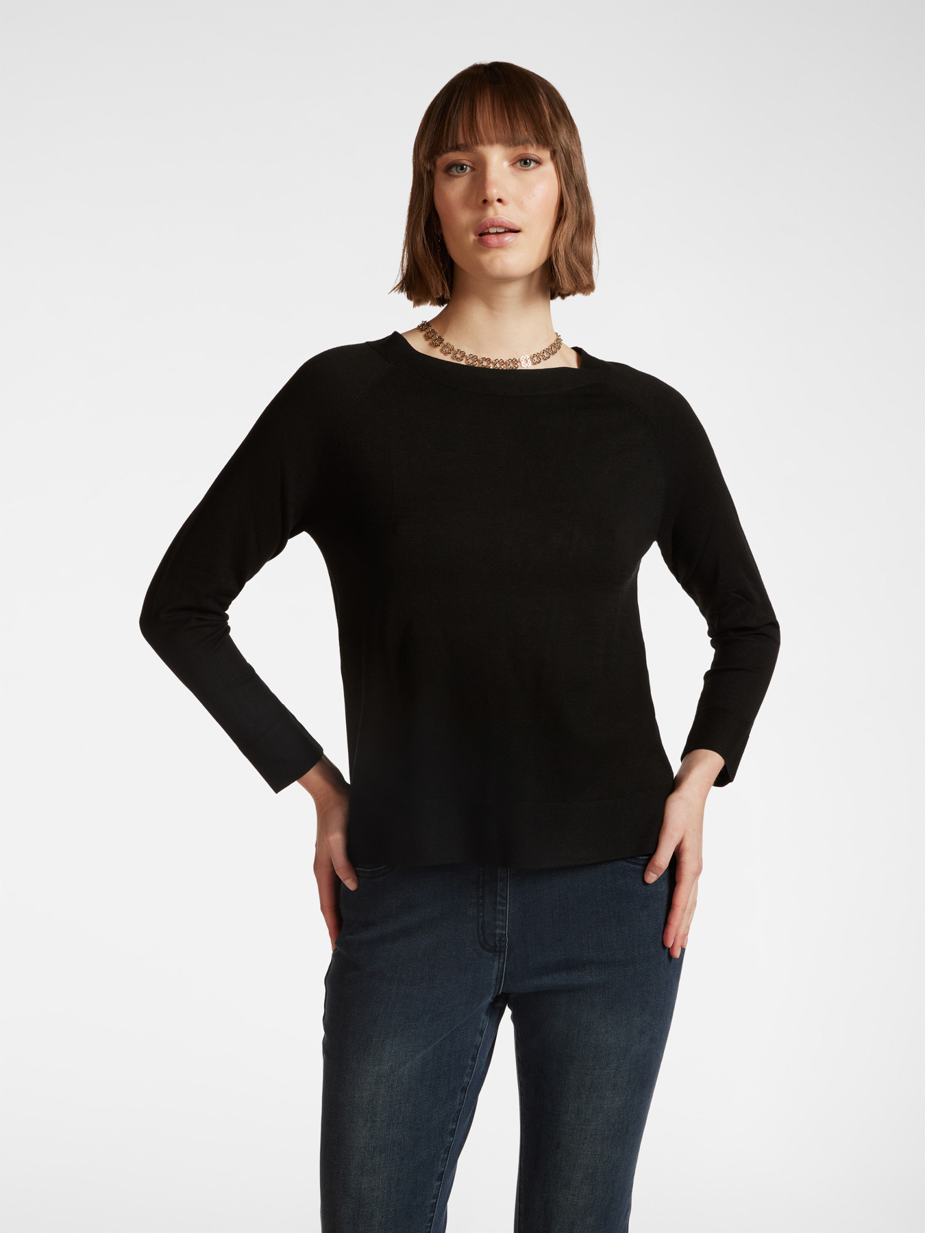 Maglia con scollo a barchetta image number 0