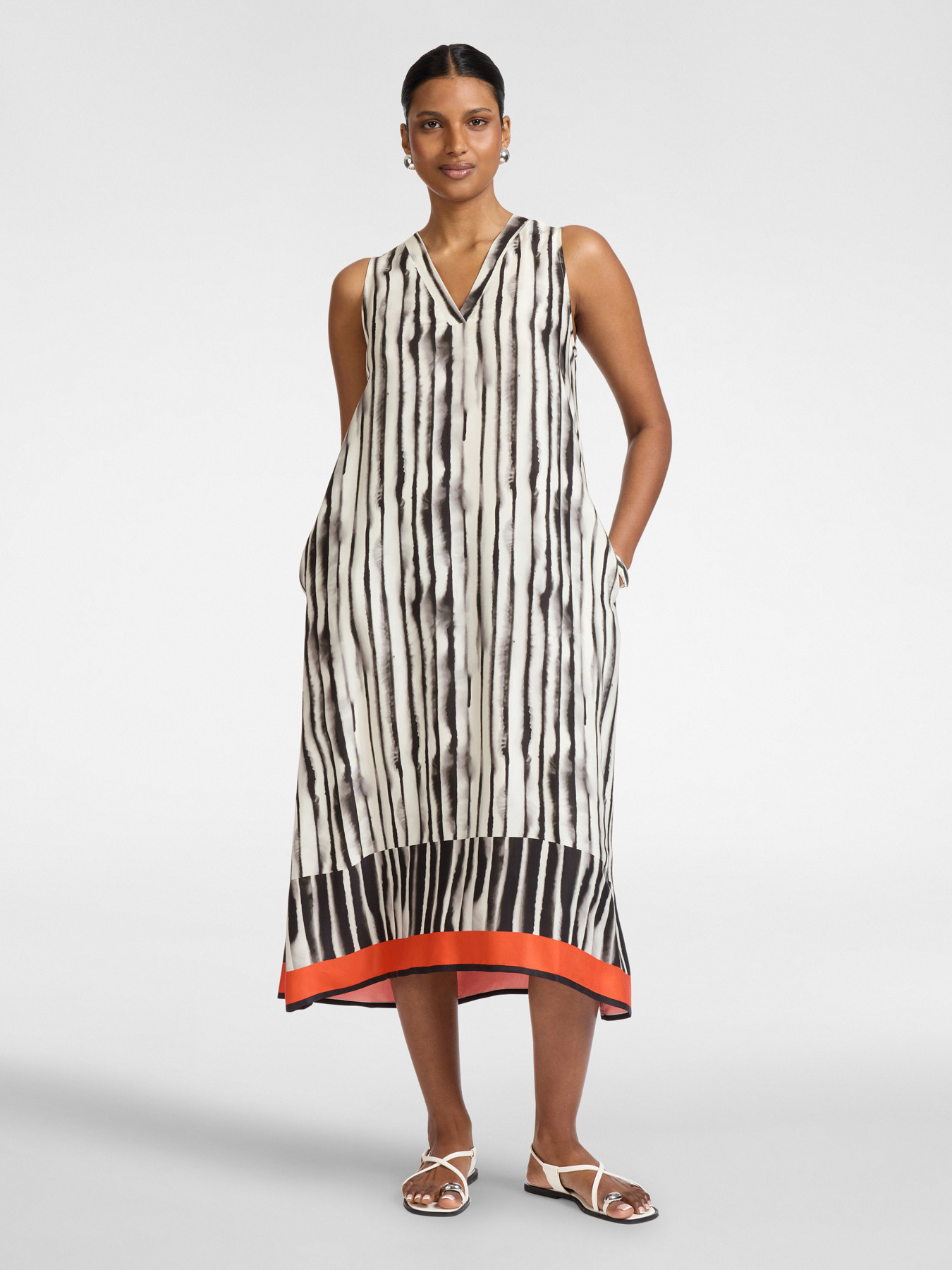 A-line printed satin dress image number 2